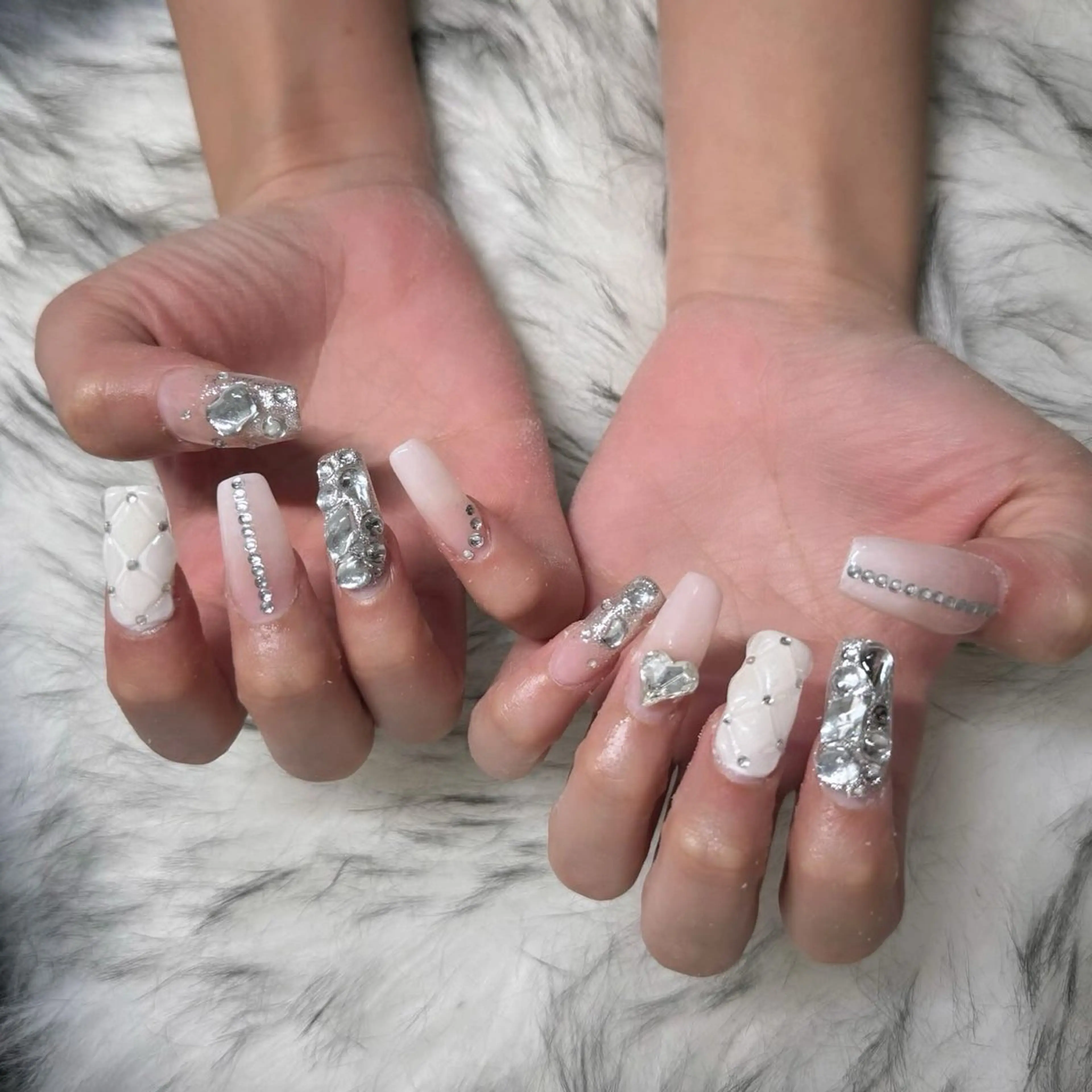 ロング ハンドネイル mao .のネイルデザイン