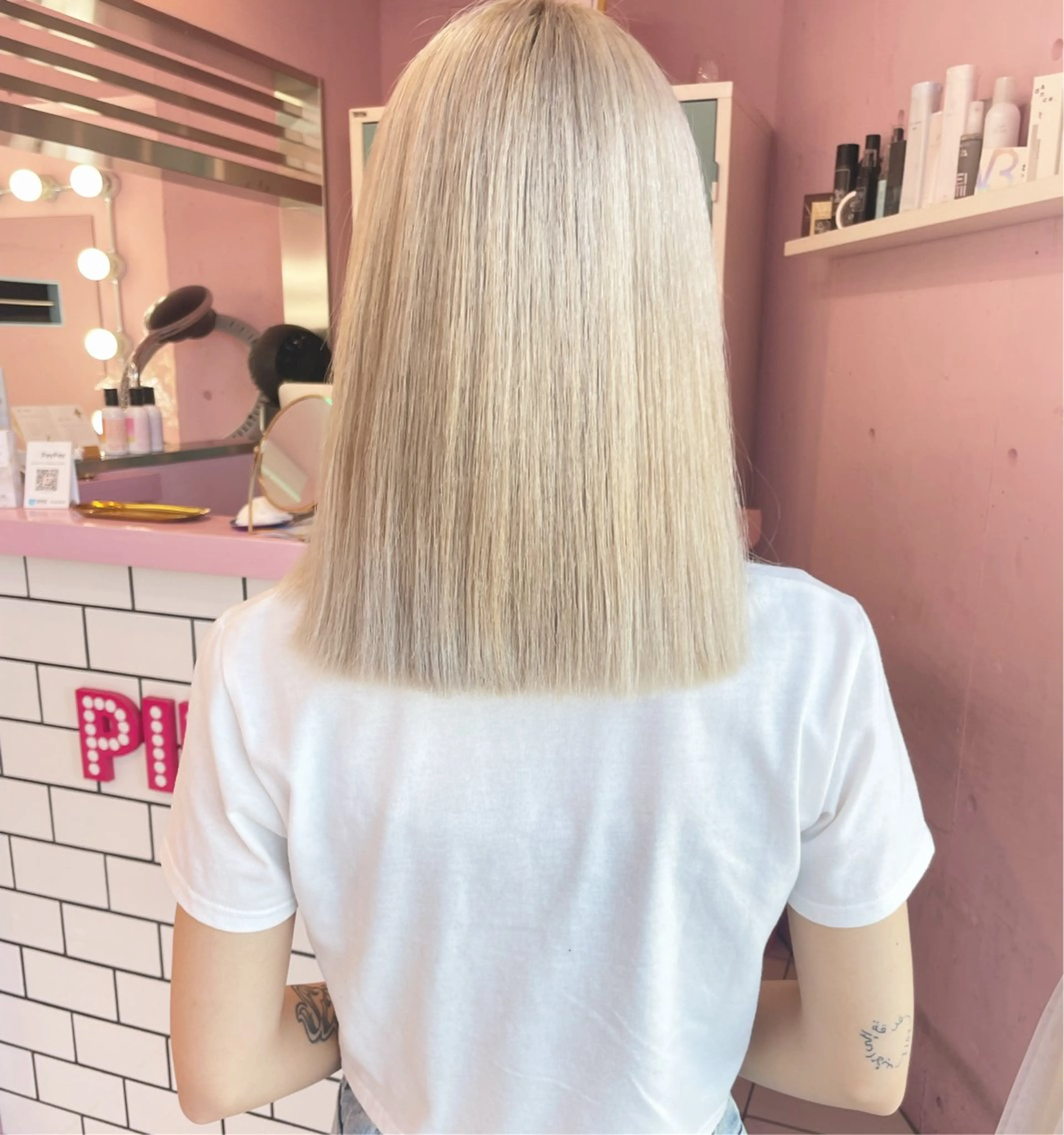 ミディアム カラー ブリーチ moana surfriderのヘアスタイル