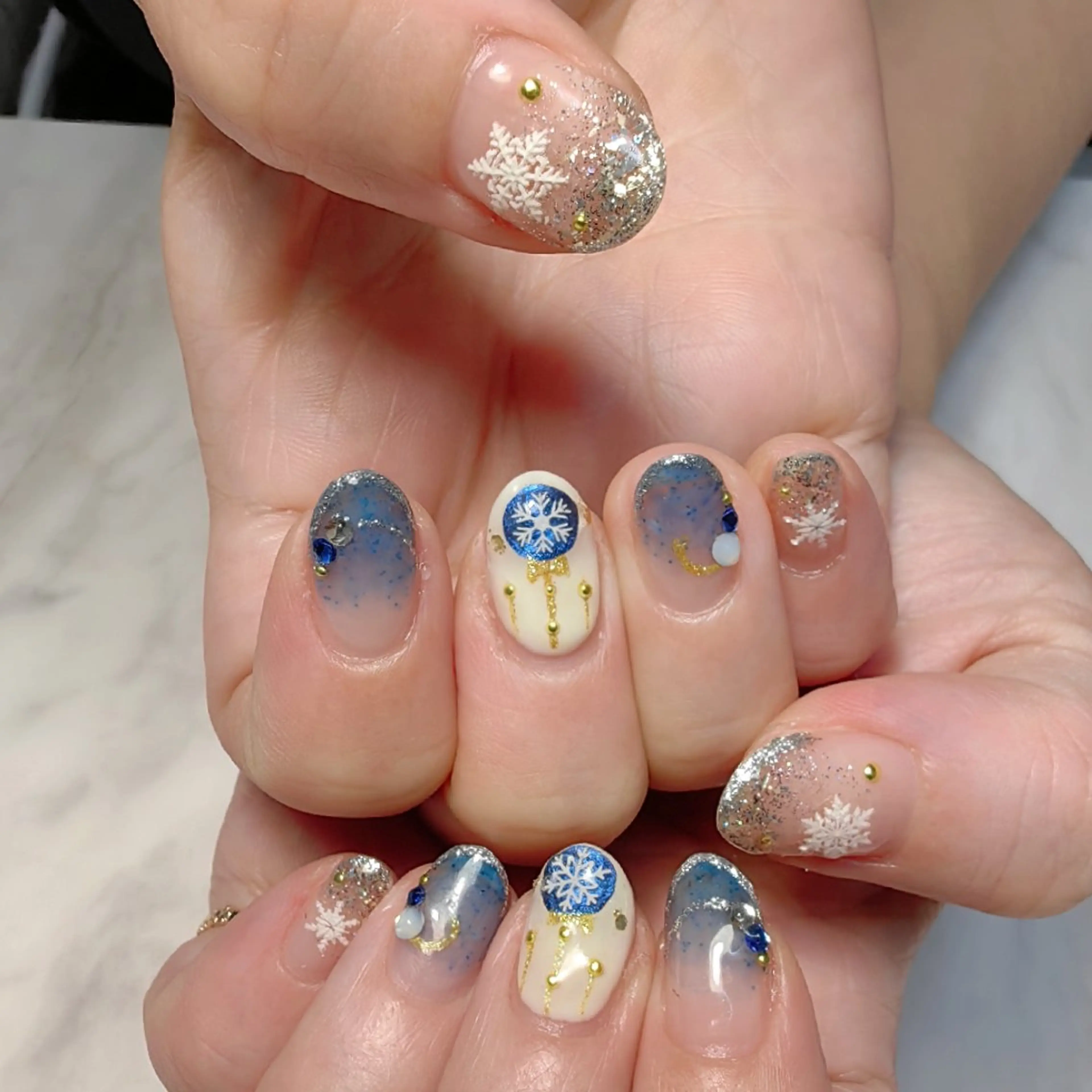 ネイル 冬ネイル クリスマス ハンドネイル reve あやののネイルデザイン