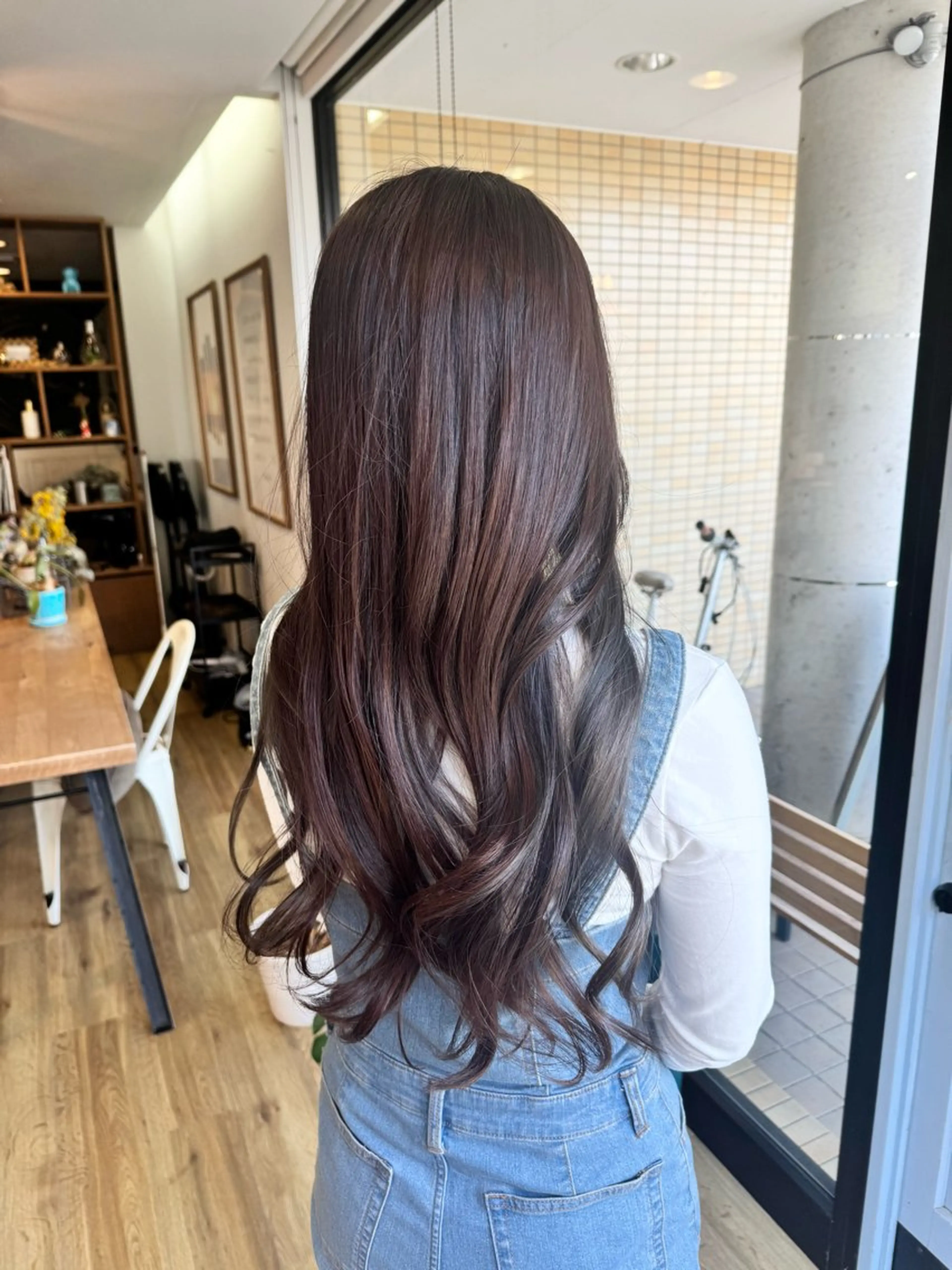 ロング カラー アッシュ グレージュ ラベンダーカラー ラベンダーアッシュ ヘアカラー ツキダテ ユイのヘアスタイル