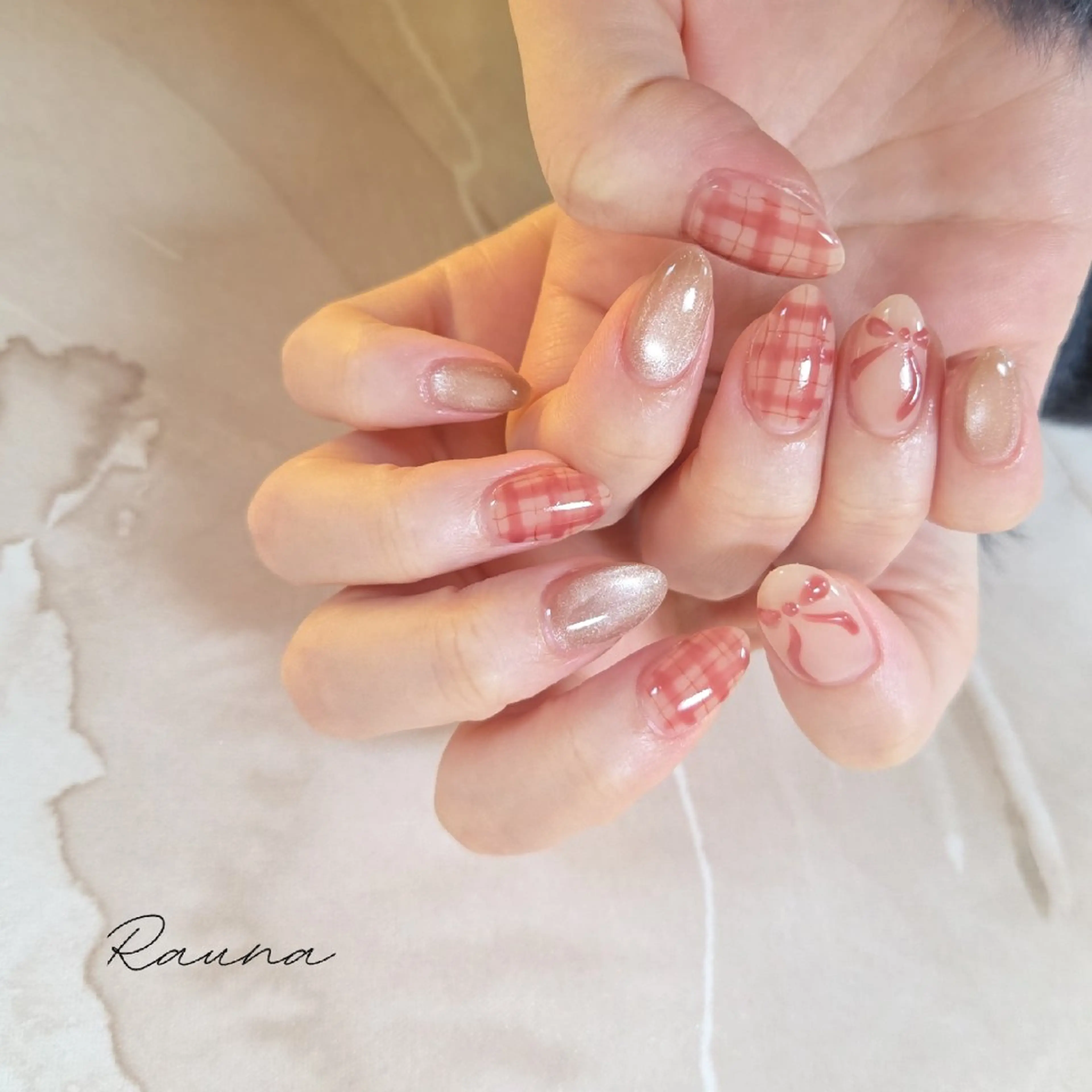 ネイル ハンドネイル Rauna nailsalon のネイルデザイン