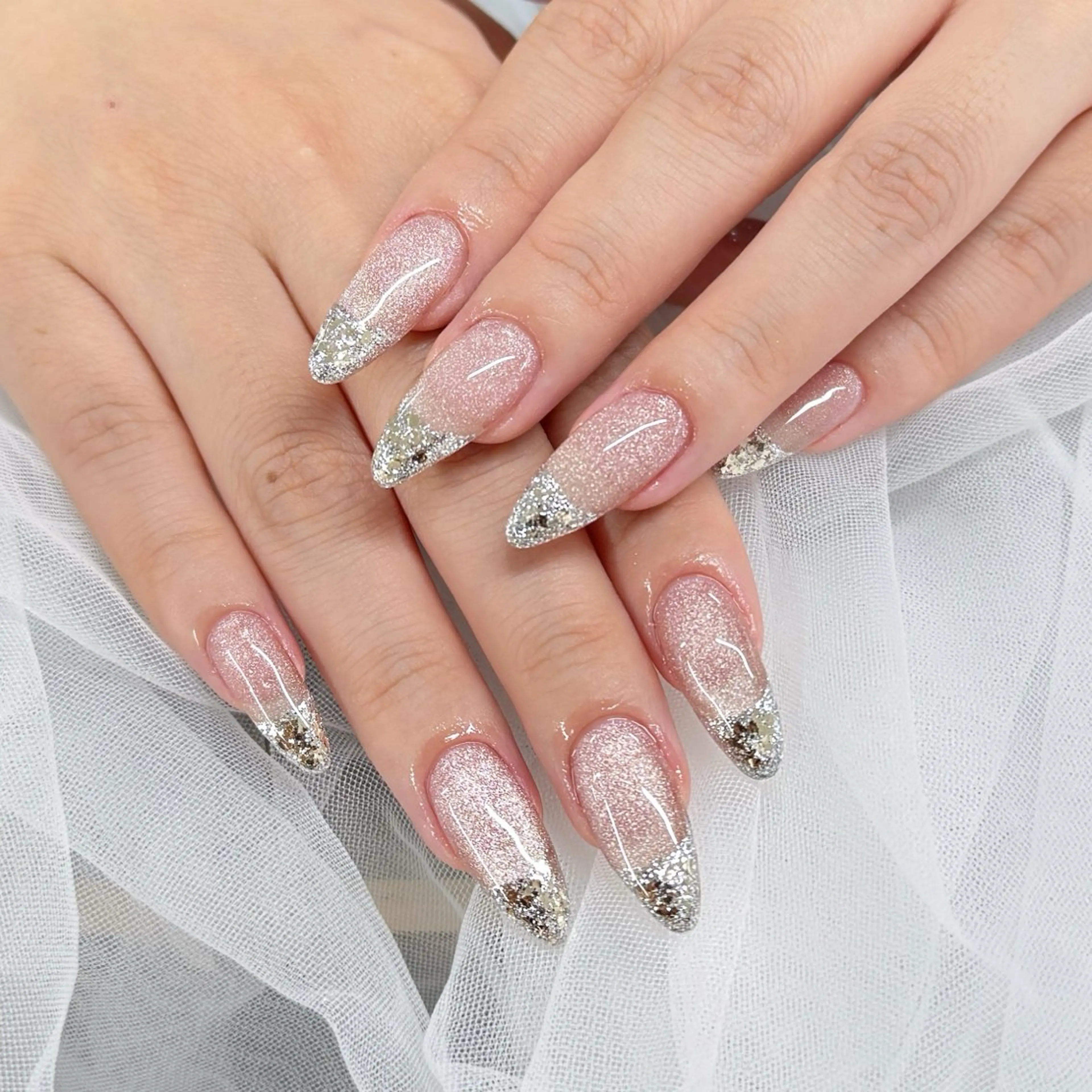 ネイル オーロラネイル 長さ出し フレンチネイル ジェルネイル ガラスフレンチ ハンドネイル Rela・S NAILのネイルデザイン