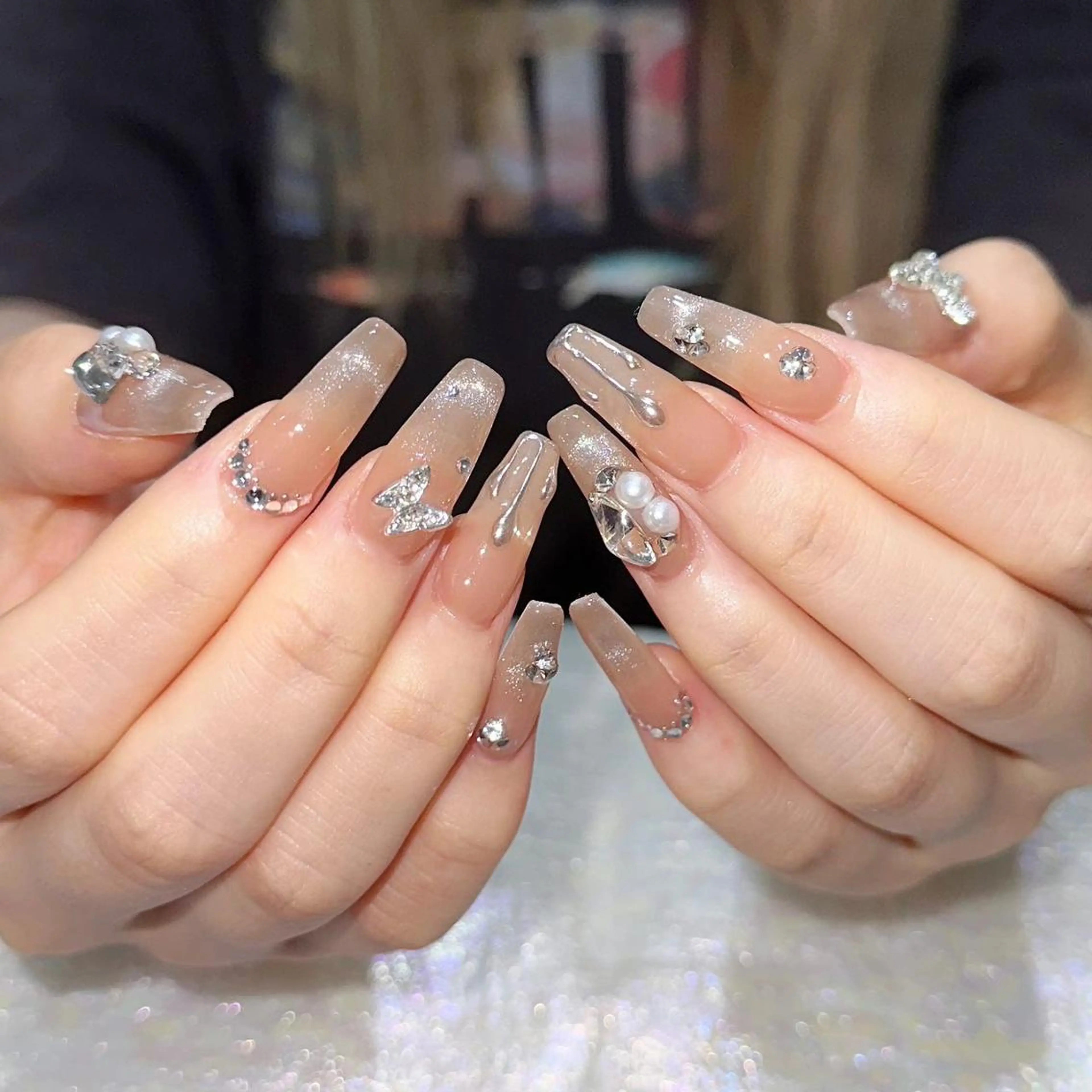 ネイル アートネイル 長さ出し ネイルチップ Queens PUPUのネイルデザイン