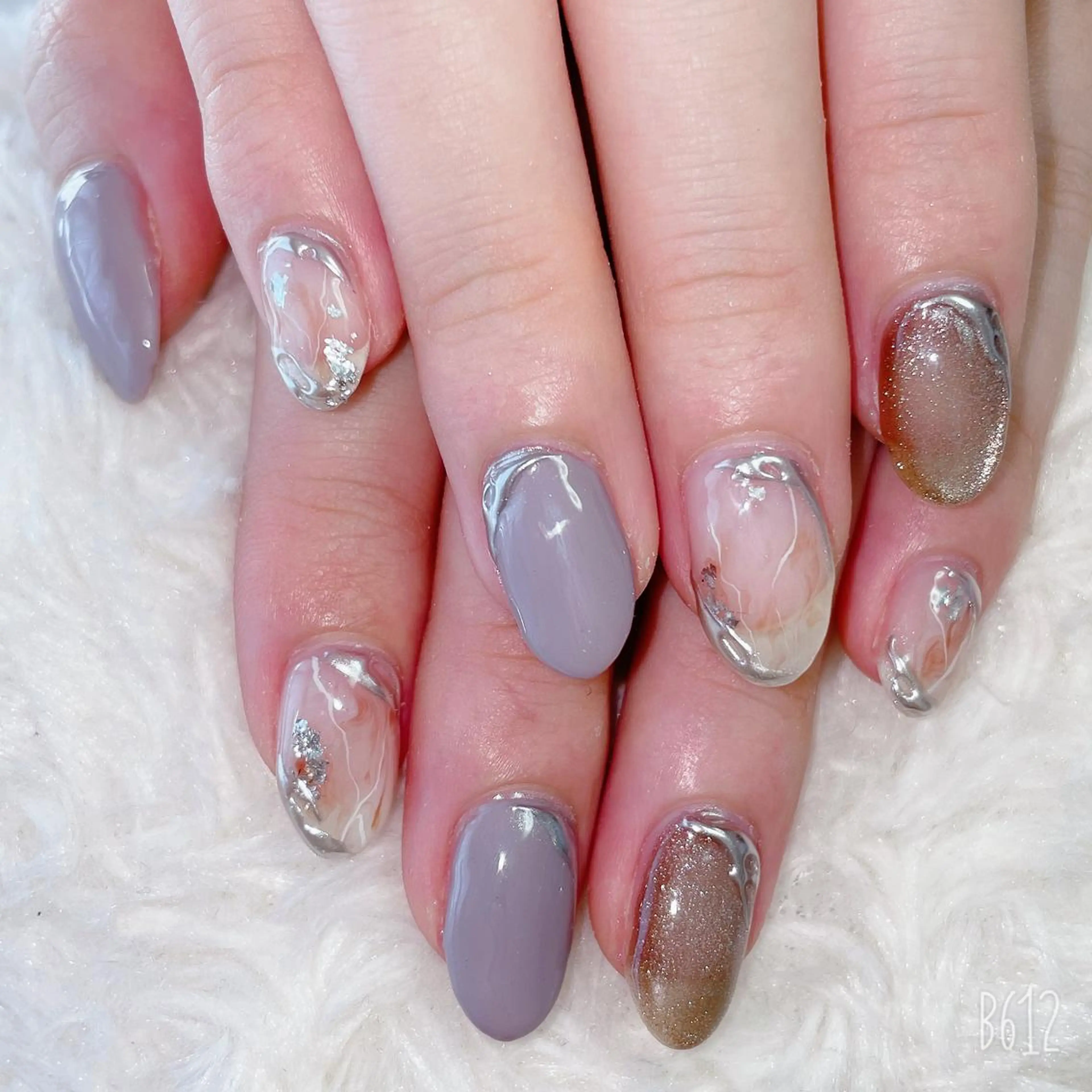 ネイル The Best Beauty受付担当のヘアスタイル