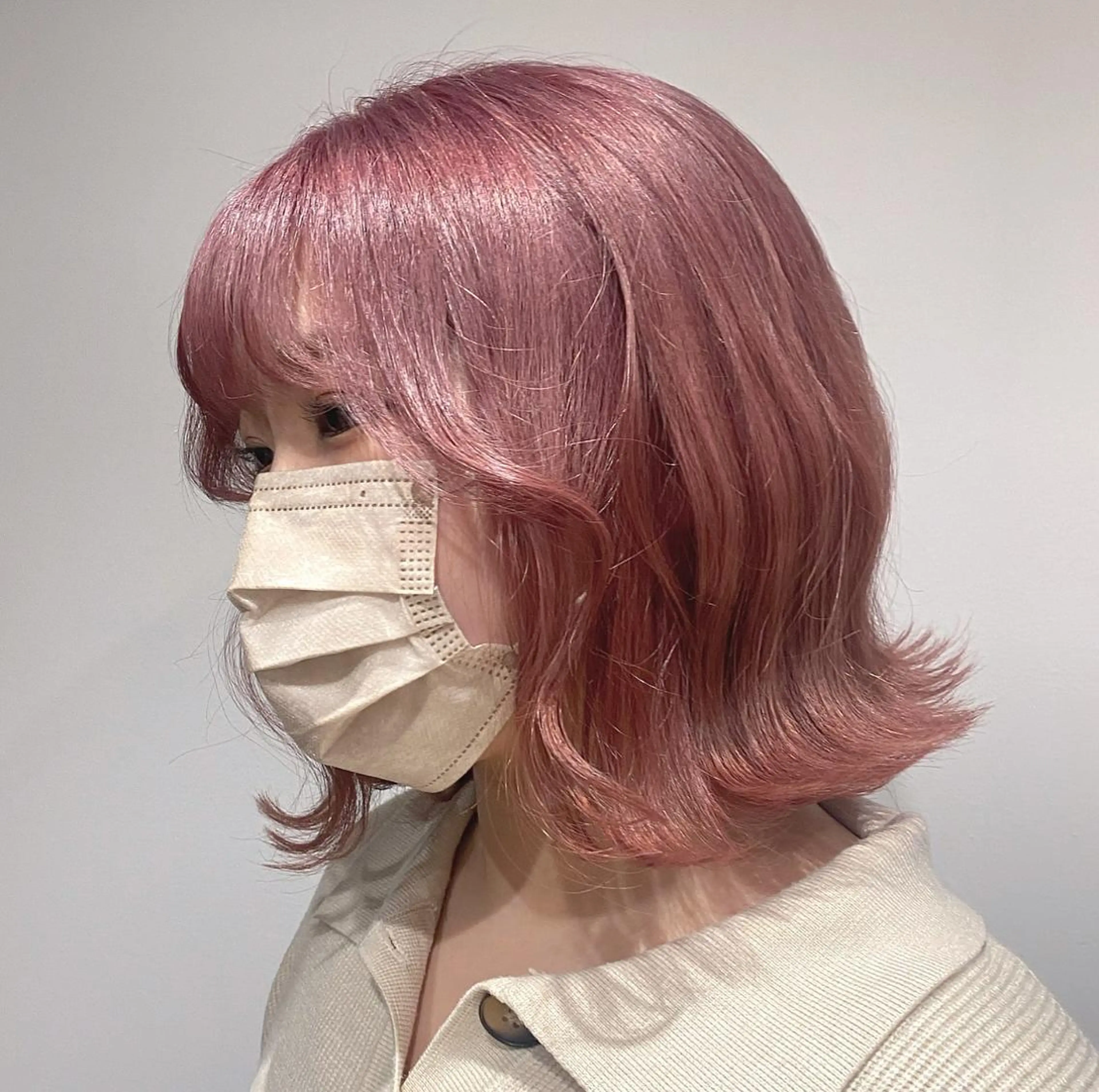 セミロング カラー ヘアアレンジ メンズ ピンクカラー youres hair東新宿店所属・新宿⌇韓国風ヘア ⌇透明感カラーのヘアスタイル