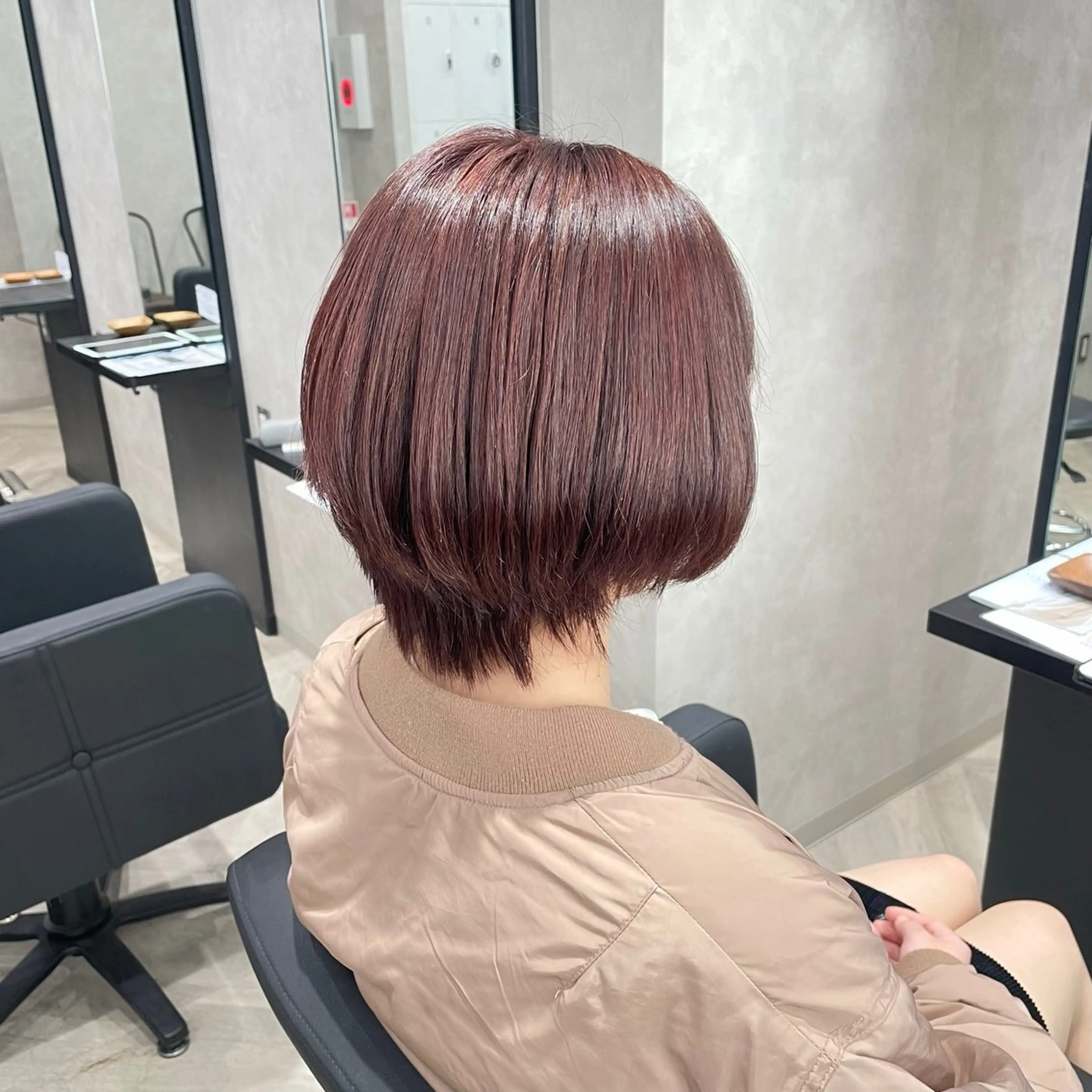 ショート カラー カット ヘアカラー トリートメント ピンクカラー/ 透明感カラー鈴木海音のヘアスタイル