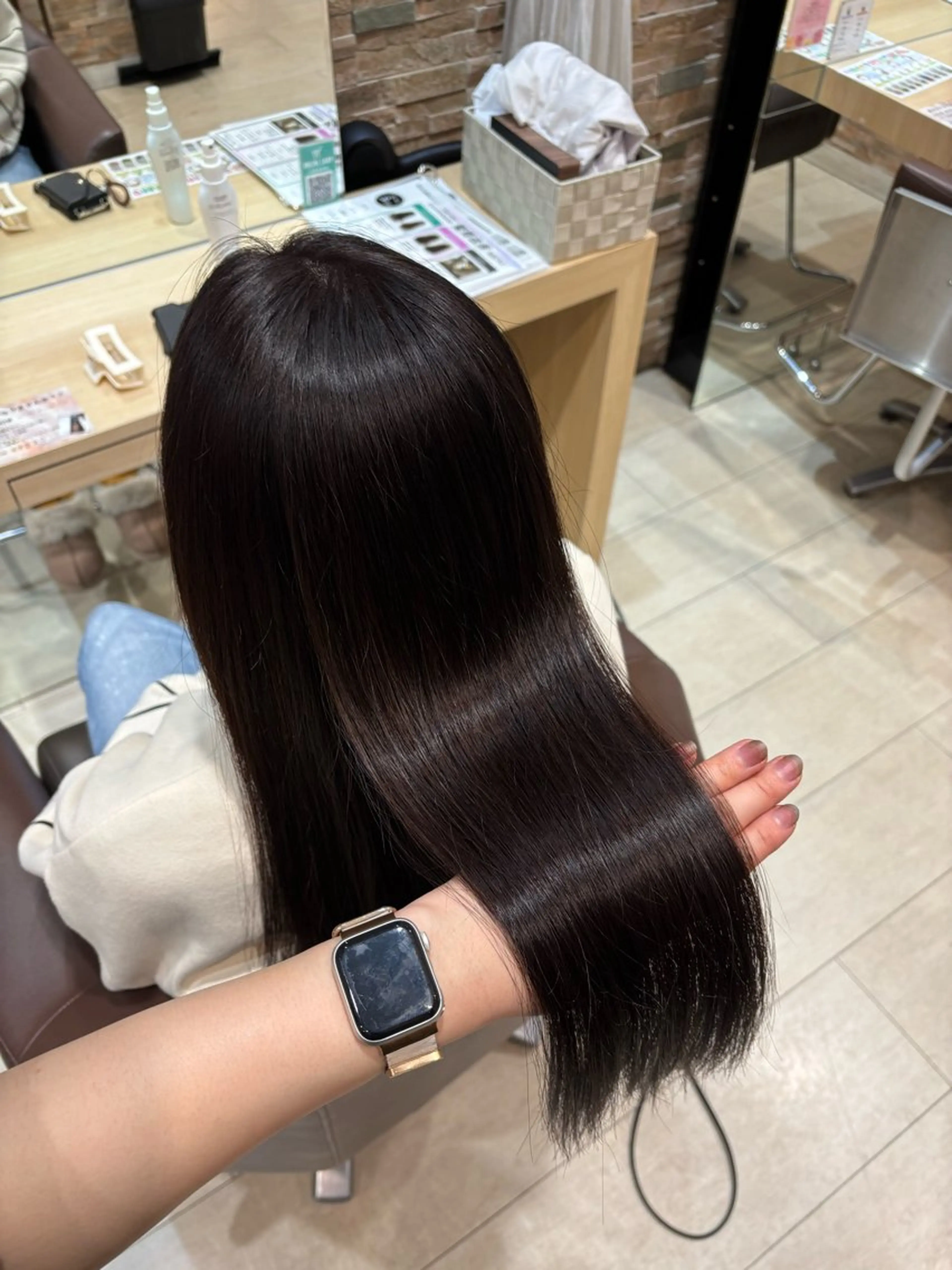 セミロング gracebyhappiness所属・清家 遥香のヘアスタイル