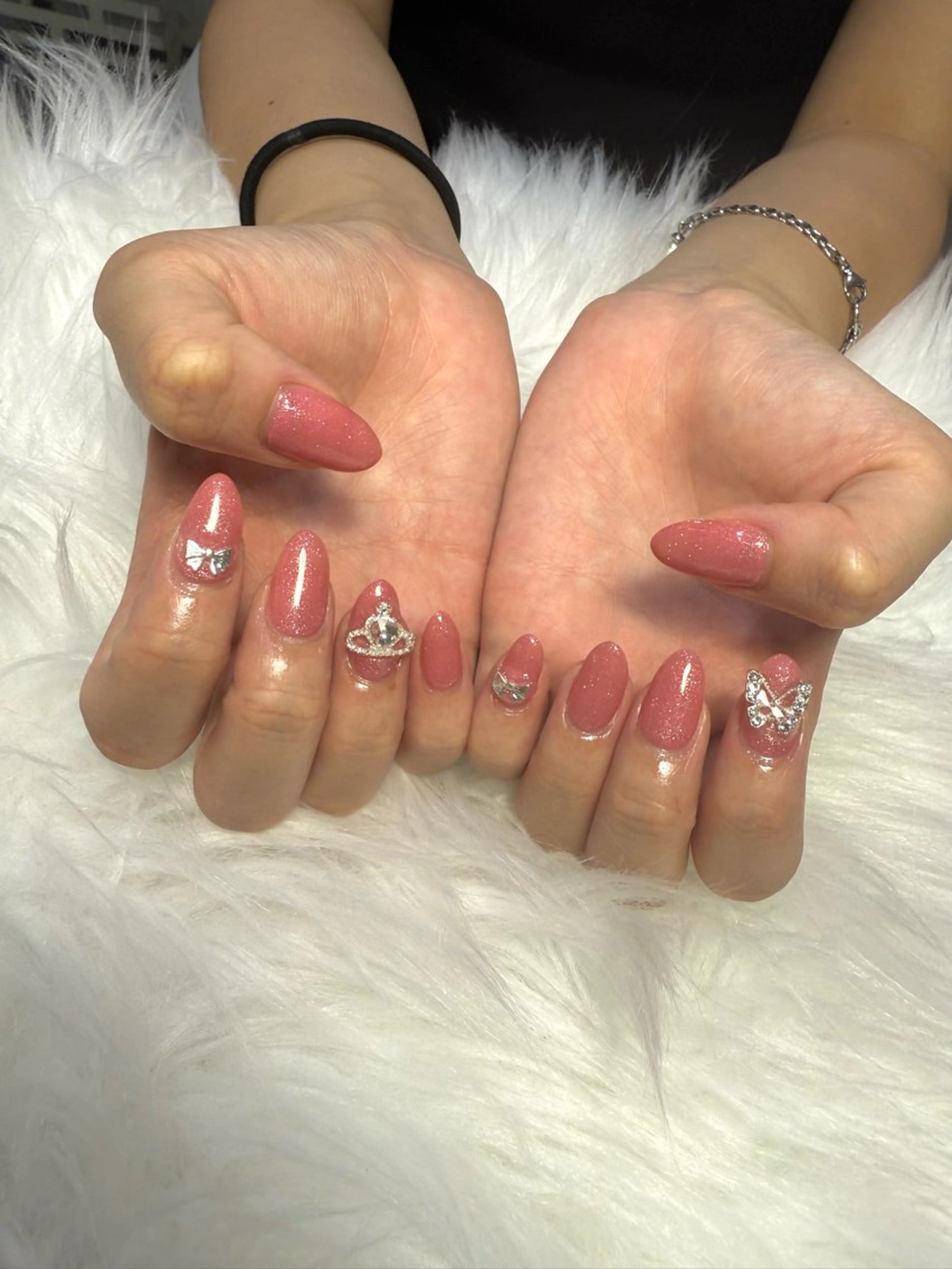 ネイル キラキラネイル ピンク ハンドネイル tumake🩷 Aliceのネイルデザイン