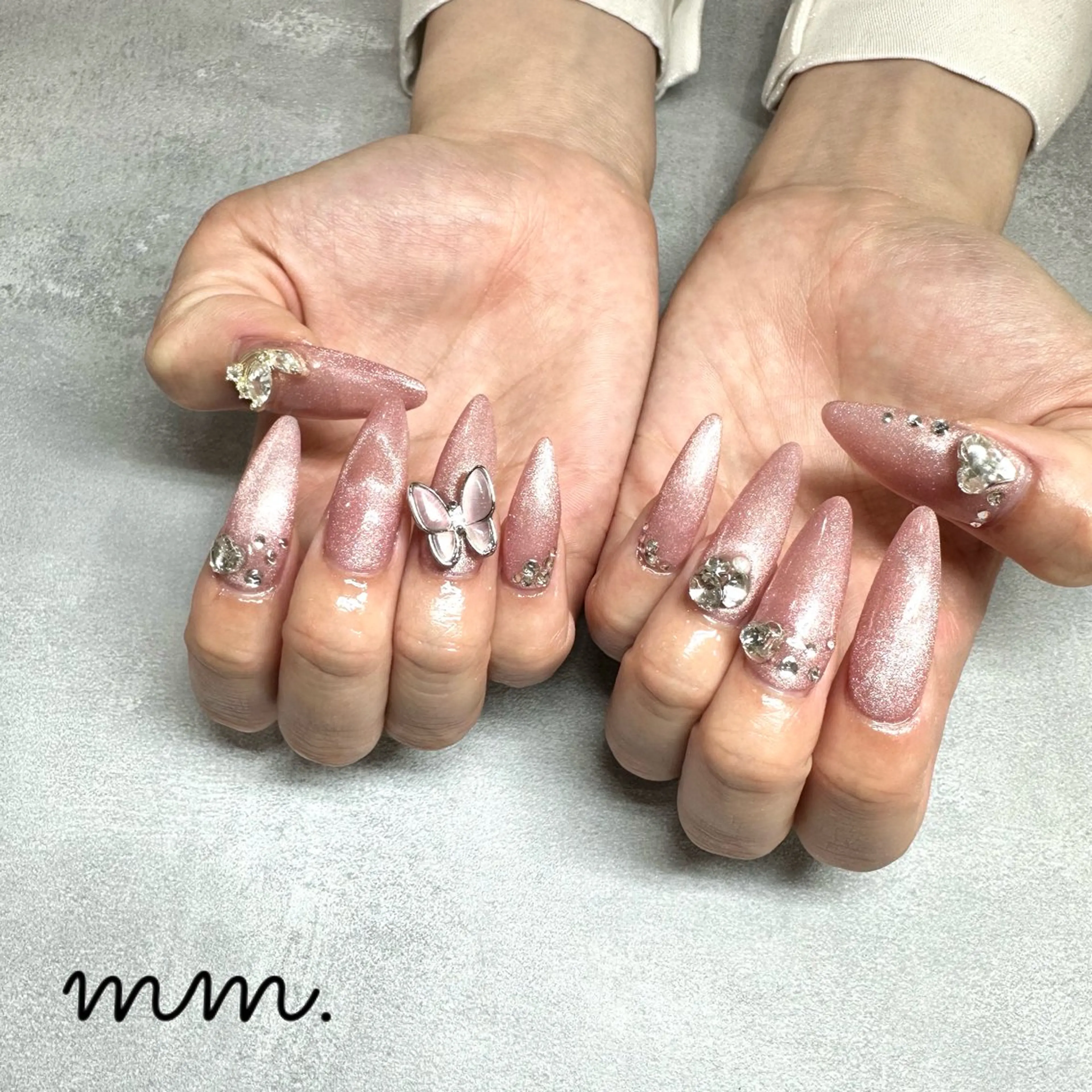 ネイル ハンドネイル 🩷🩵mm.大宮 Riyo🧸🩵🩷のネイルデザイン