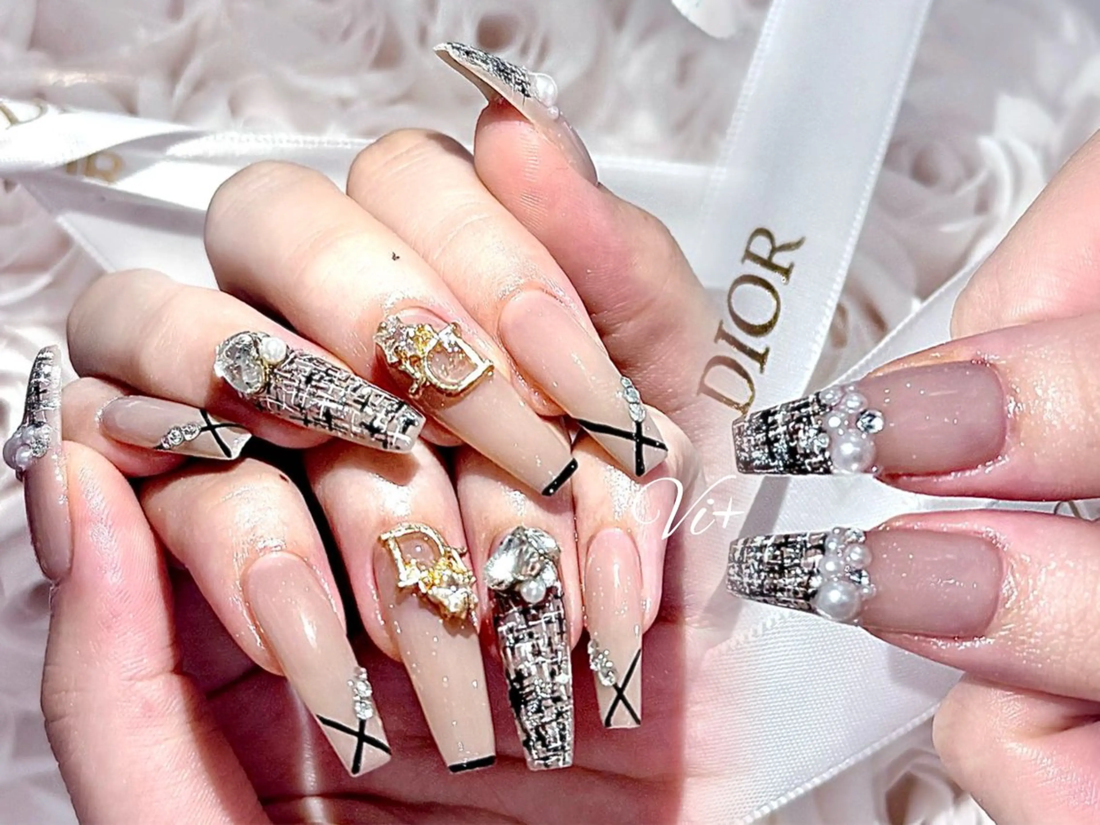 ネイル ハンドネイル ✨Nailsalon Vi+✨のネイルデザイン