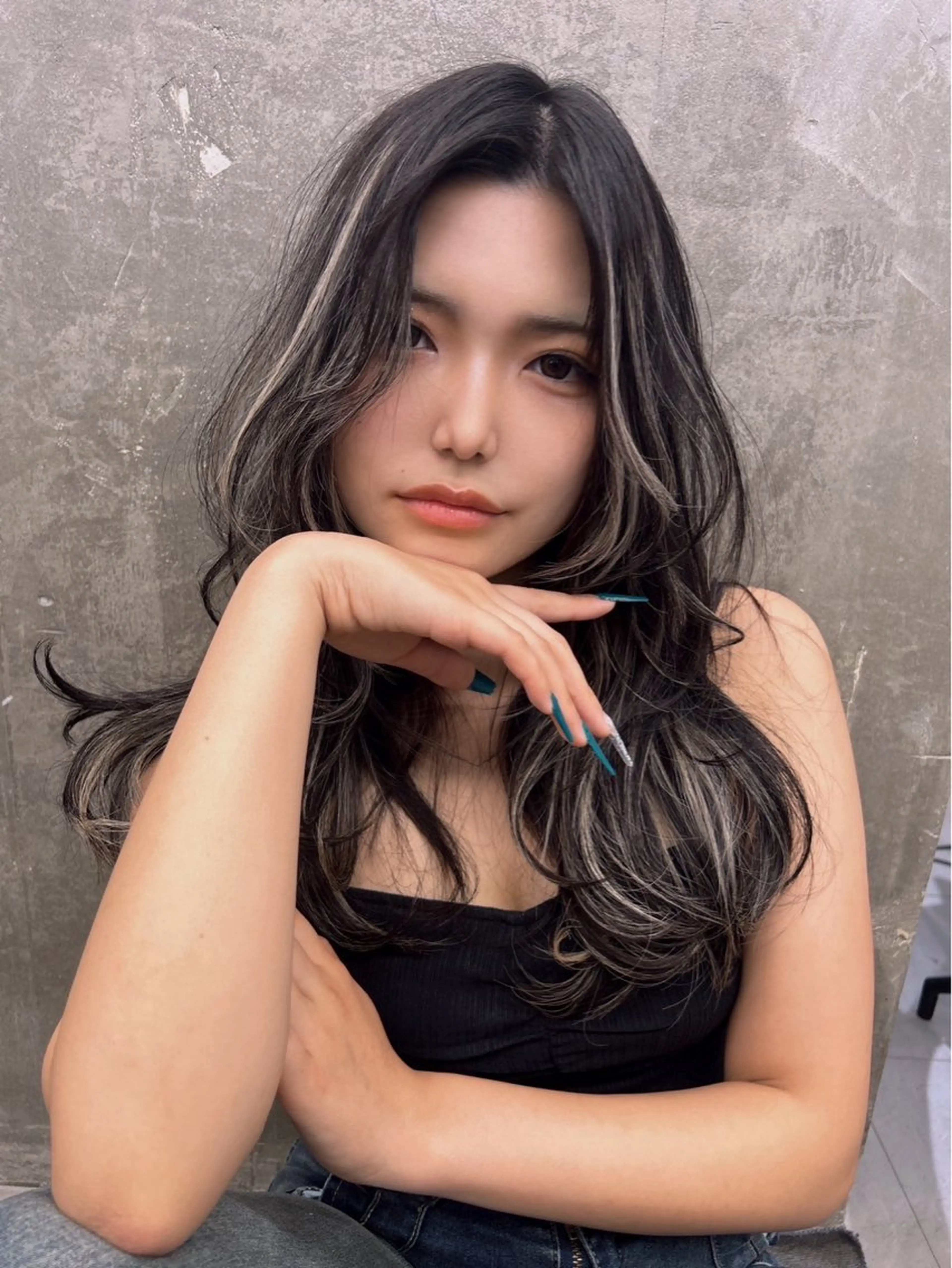 セミロング カラー ハイライトカラー ハイライト 髪質改善SALON MIST+所属・荒金 大翔のヘアスタイル