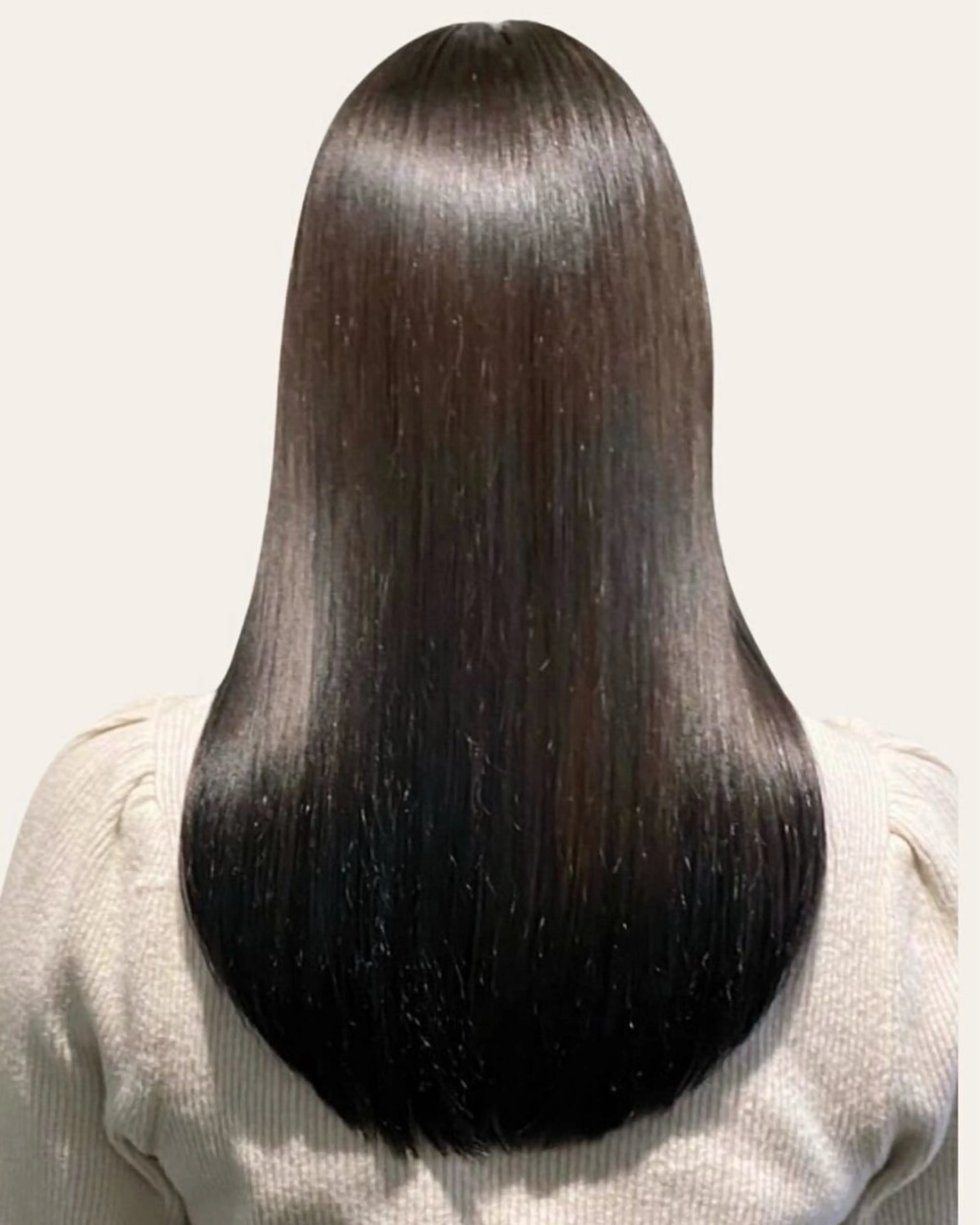 ロング 丸岡 成穂のヘアスタイル