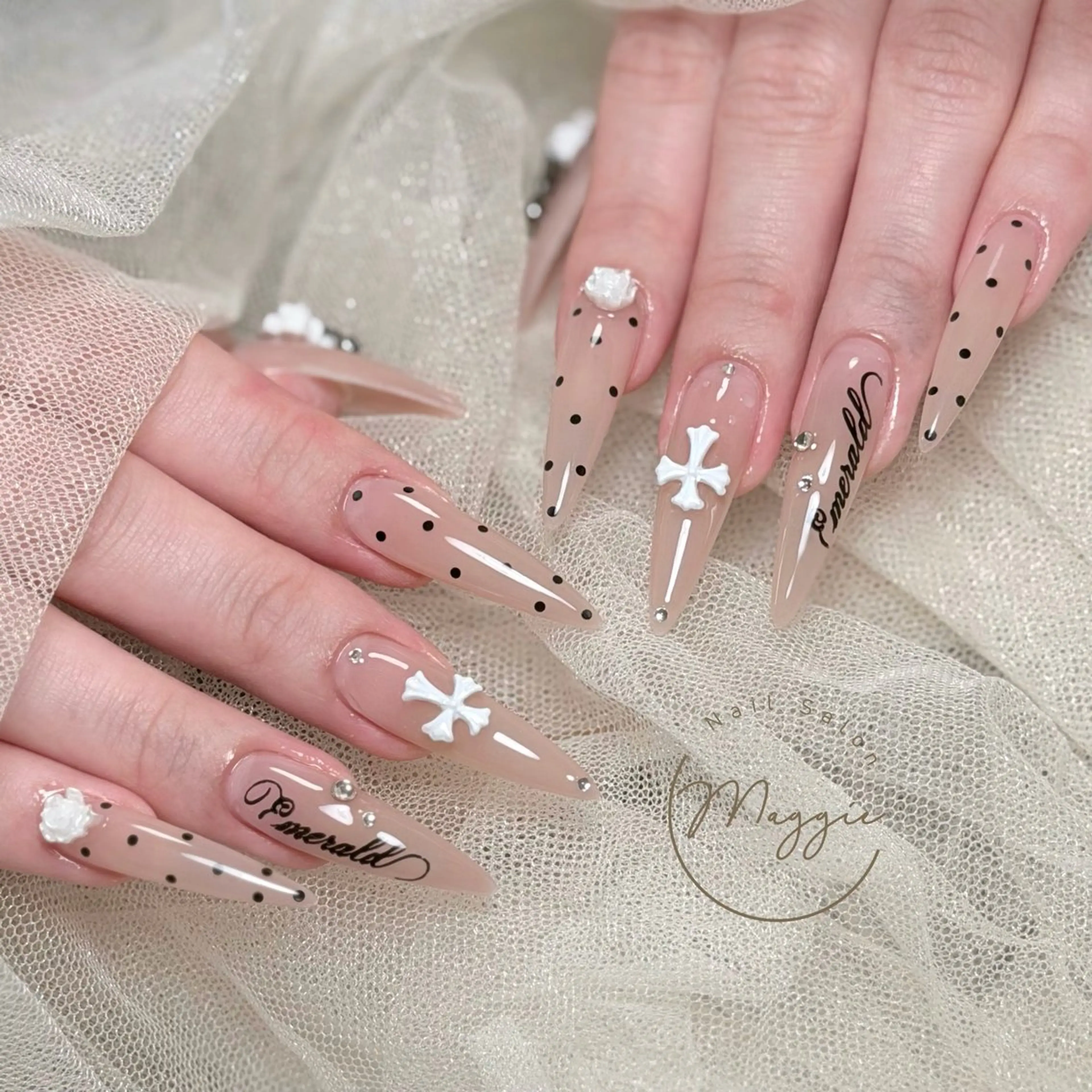 ネイル Maggie Nail🦩のネイルデザイン
