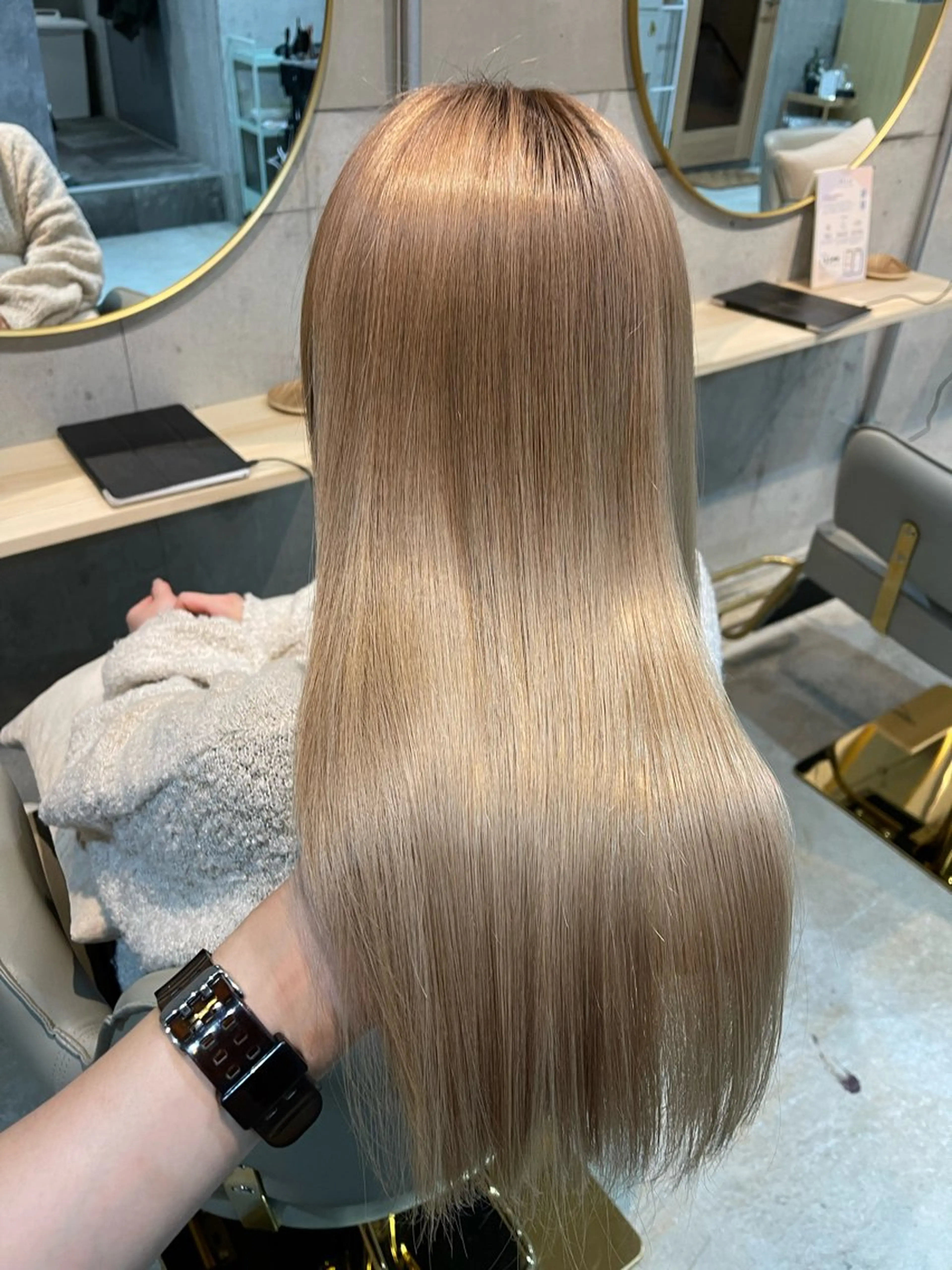 ロング QOO 戸越銀座所属・岩田 梨沙のヘアスタイル