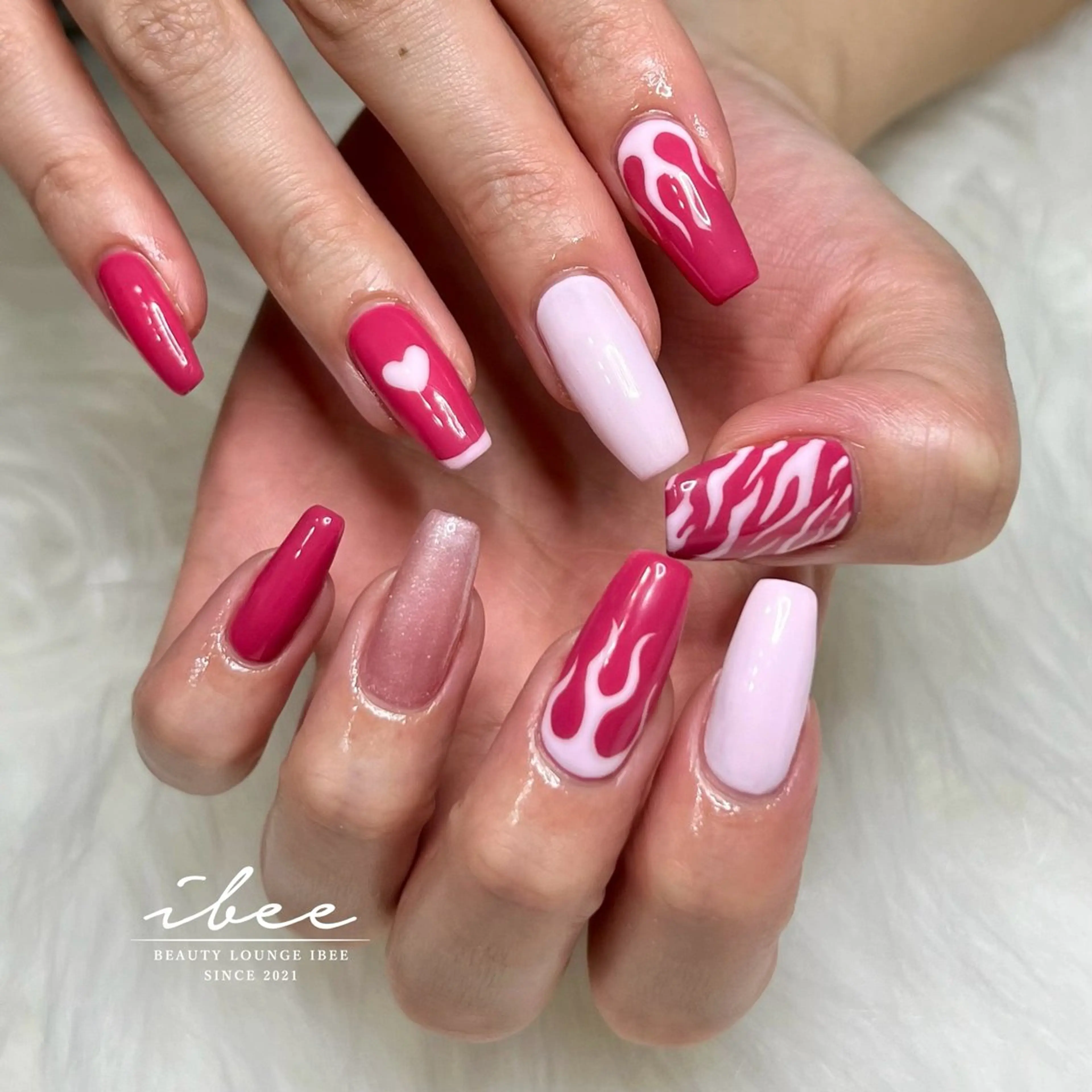 ネイル ハンドネイル ibee nail 🤍yumiのネイルデザイン