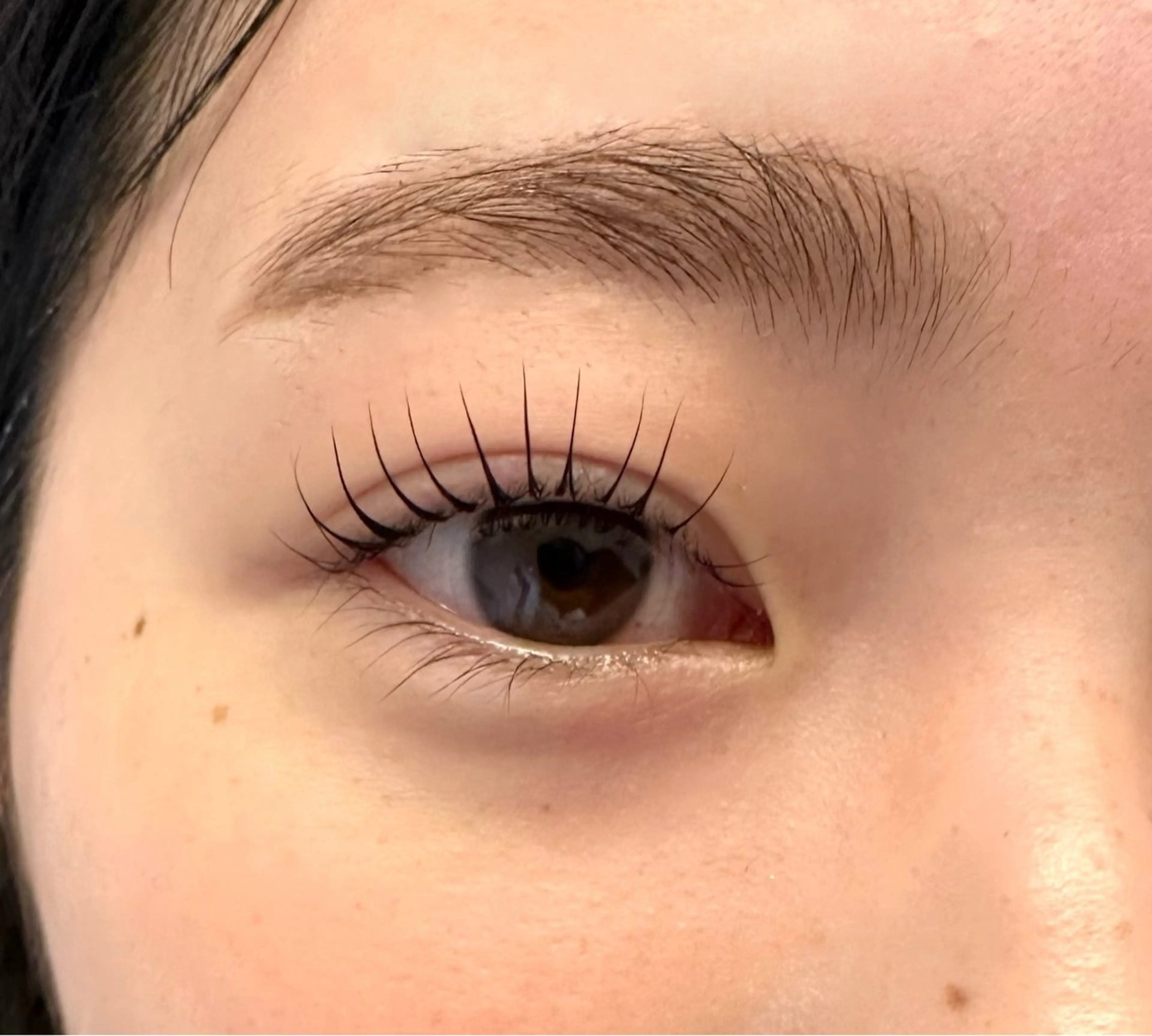 マツエク・マツパ 坂口 月陽のヘアスタイル