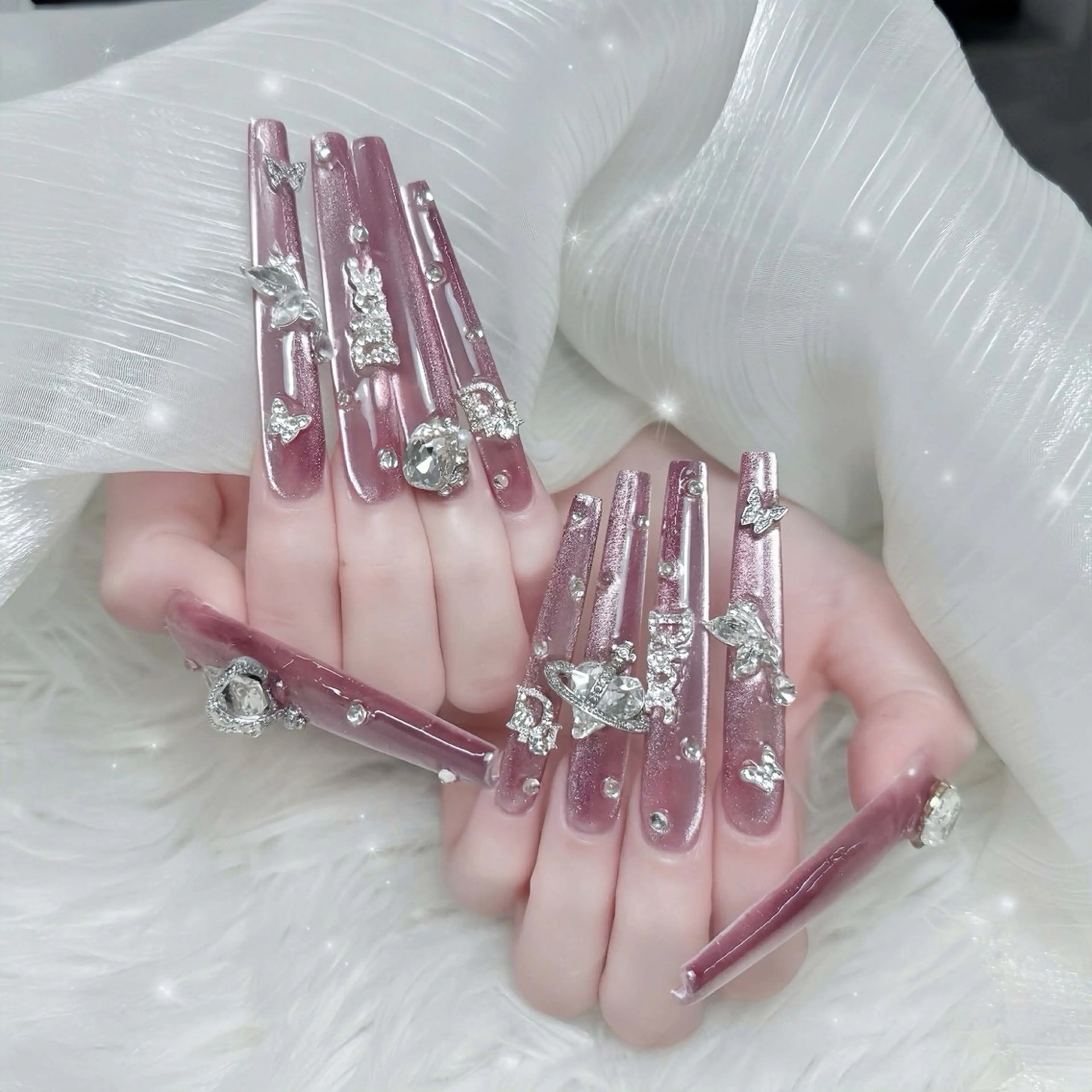 ネイル アートネイル フレンチネイル ジェルネイル ガーリー キラキラネイル ハンドネイル ハンドケア Nova Nail Shinsaiのネイルデザイン