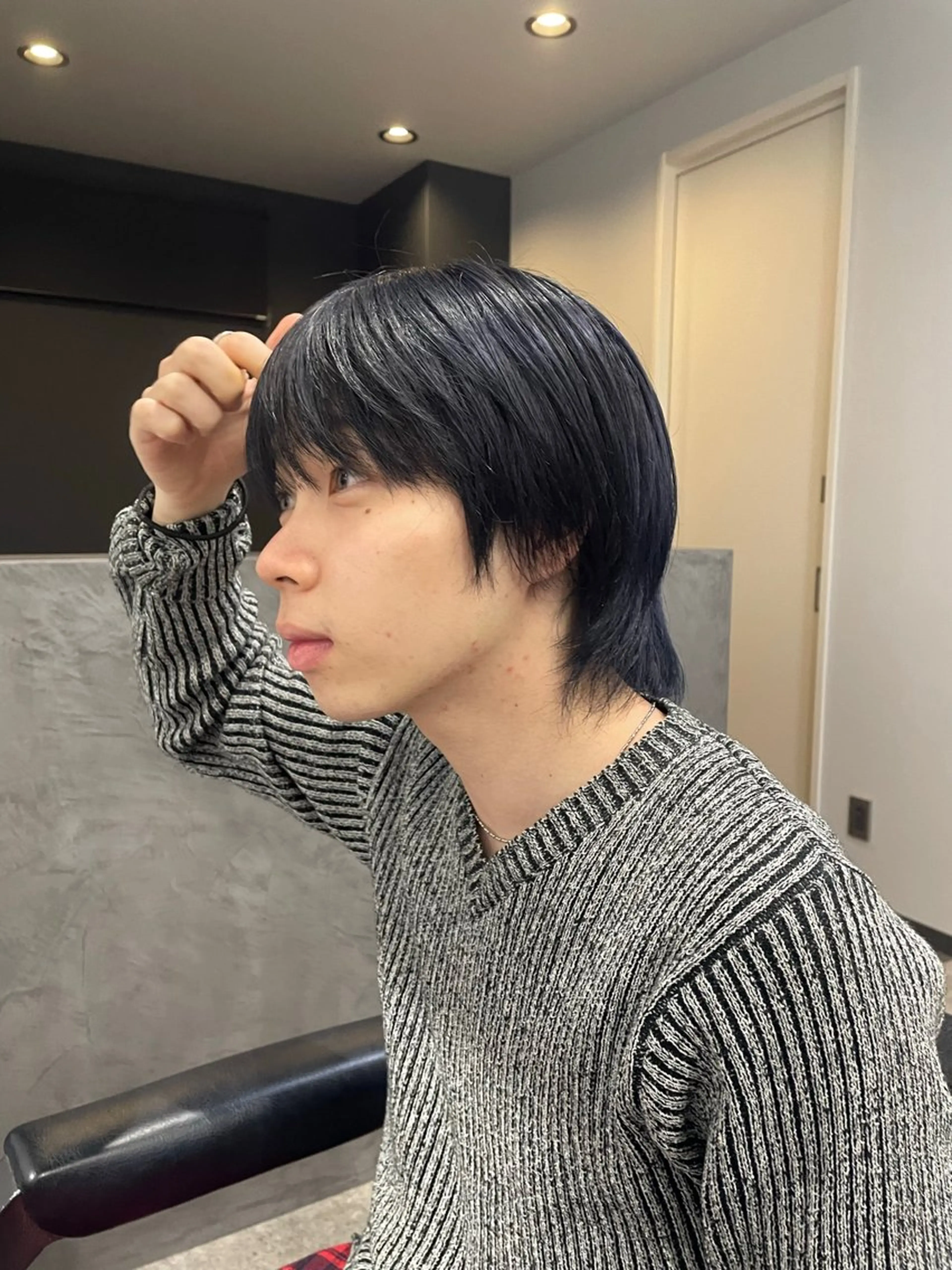ショート カラー メンズ メンズブリーチ ブリーチ ネイビーカラー men'scut募集 /艶カラー/上杉健太のヘアスタイル