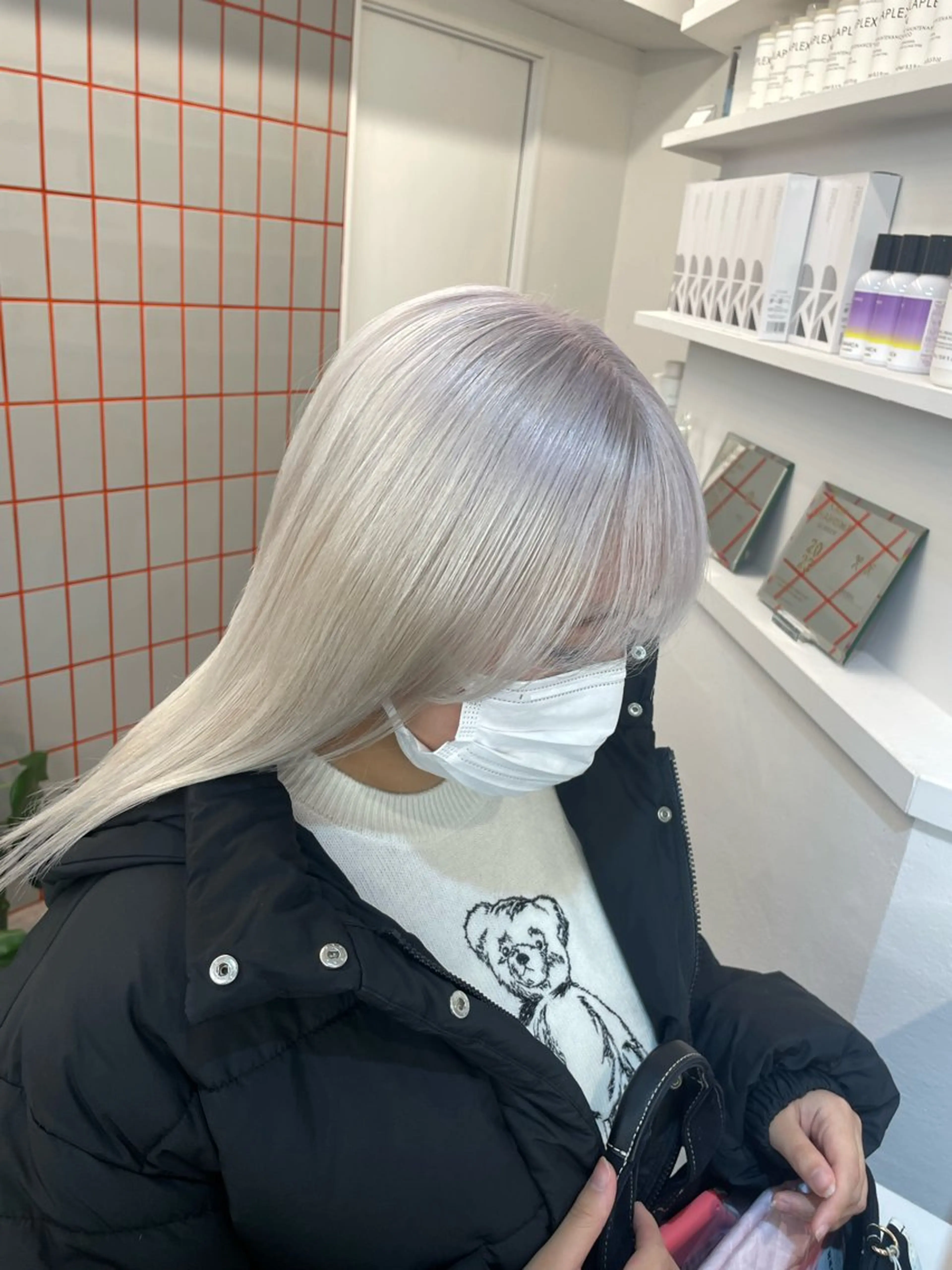 【⠀ 2月限定🦋 】艶々ハイトーンカラー（トリプルカラー）ブリーチ2回＋オンカラー１回の写真