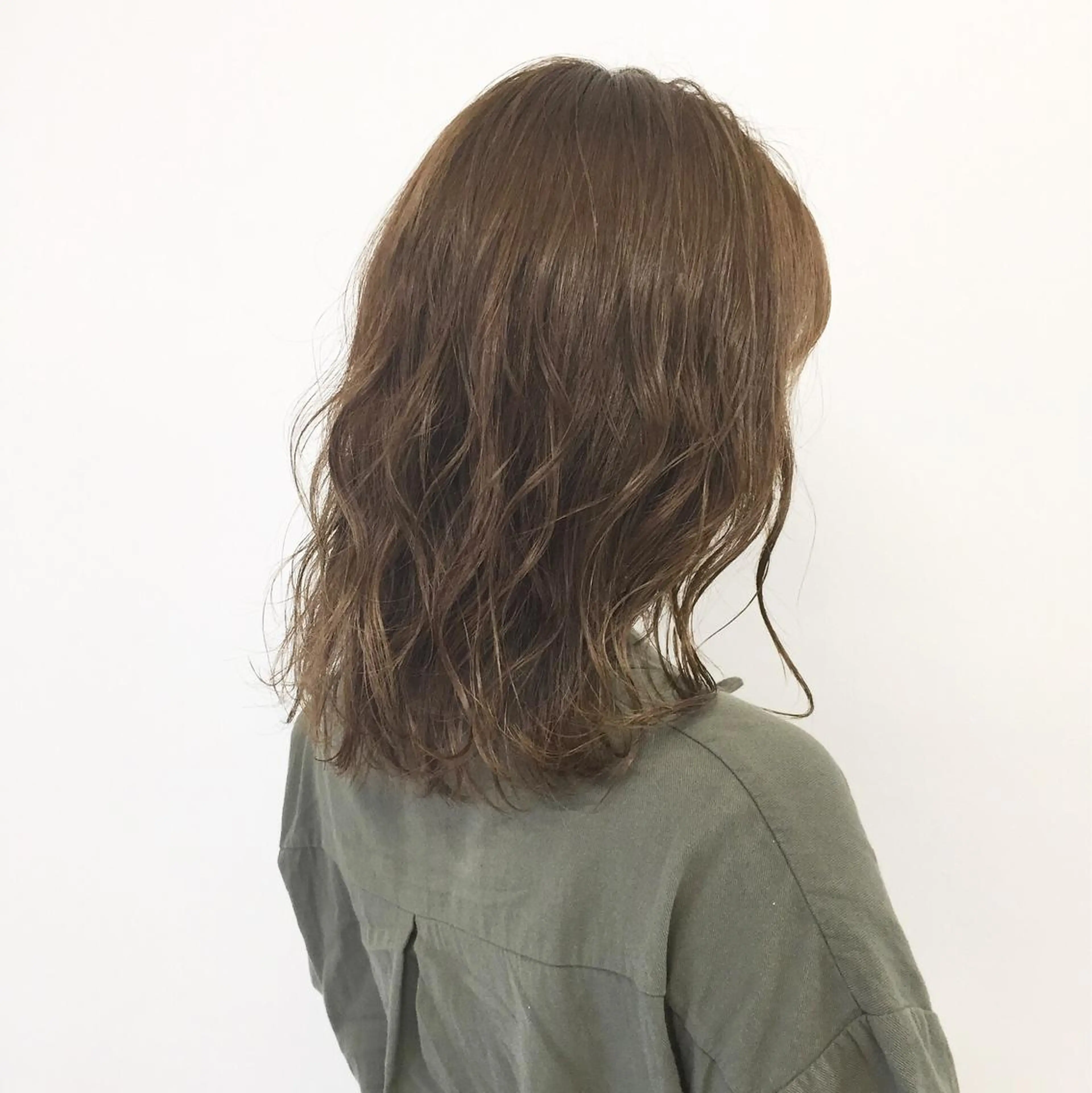 ミディアム カラー 🔵暗髪　特化🔵 梅田・増田のヘアスタイル