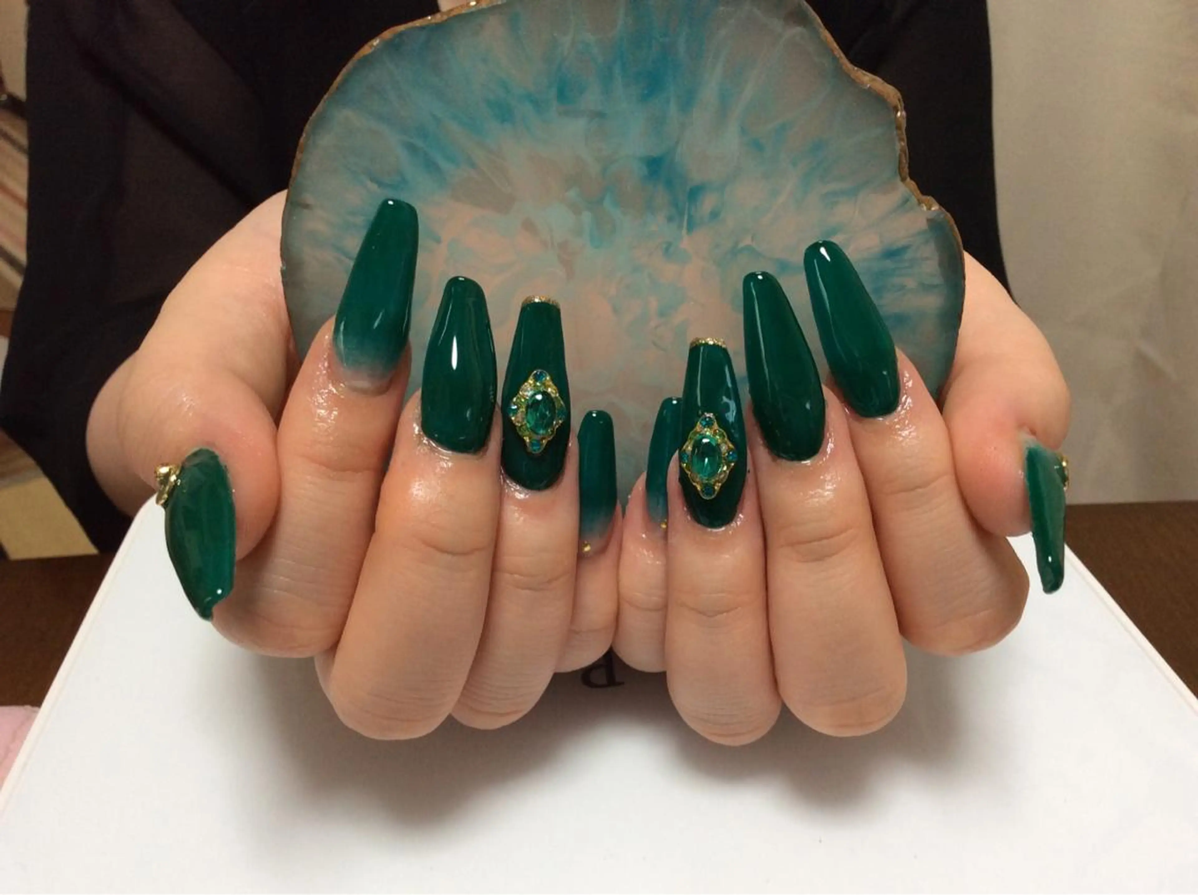 ネイル フラワー ムーンのネイルデザイン