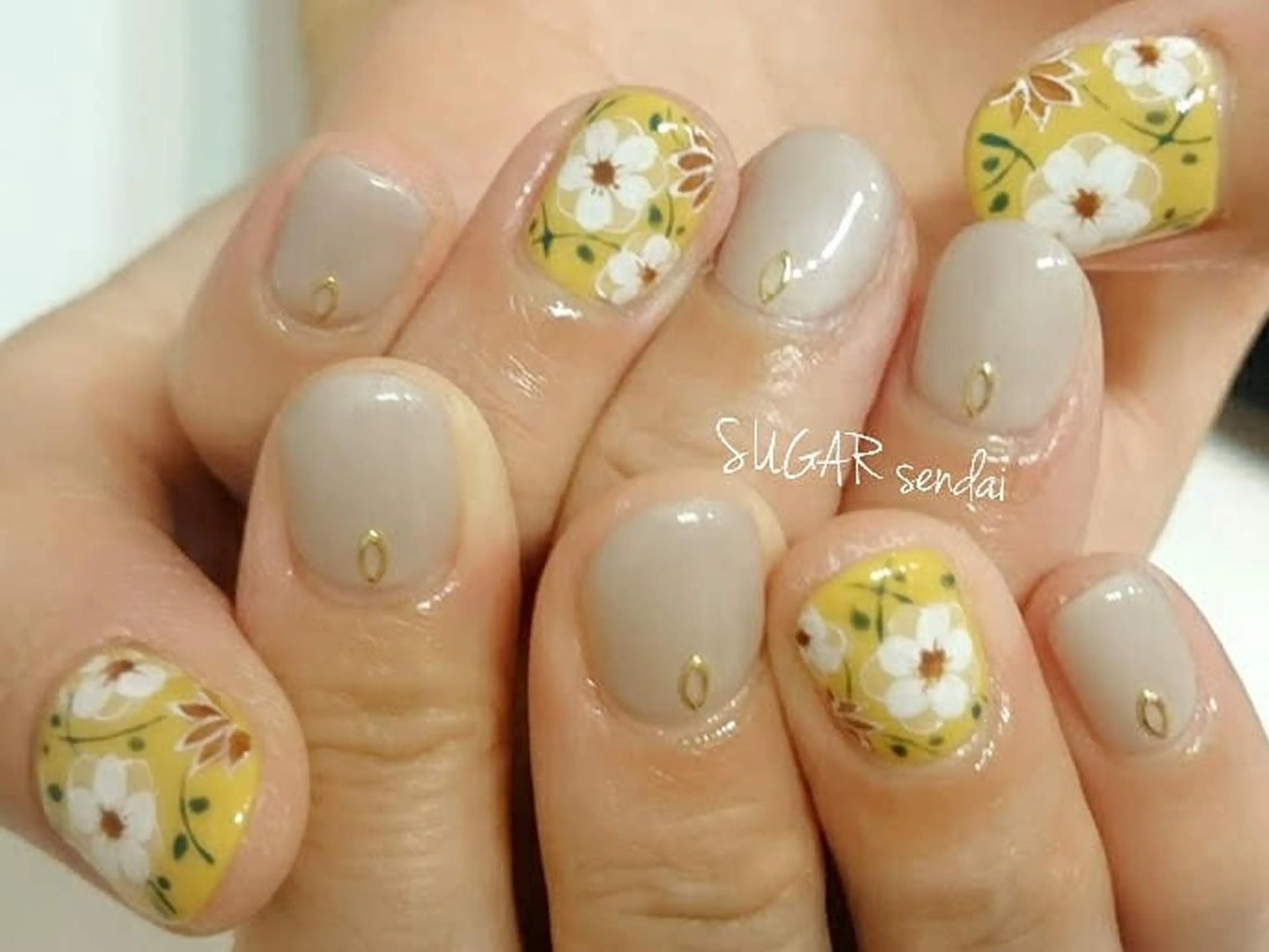 ネイル 鈴木 ゆかりのネイルデザイン