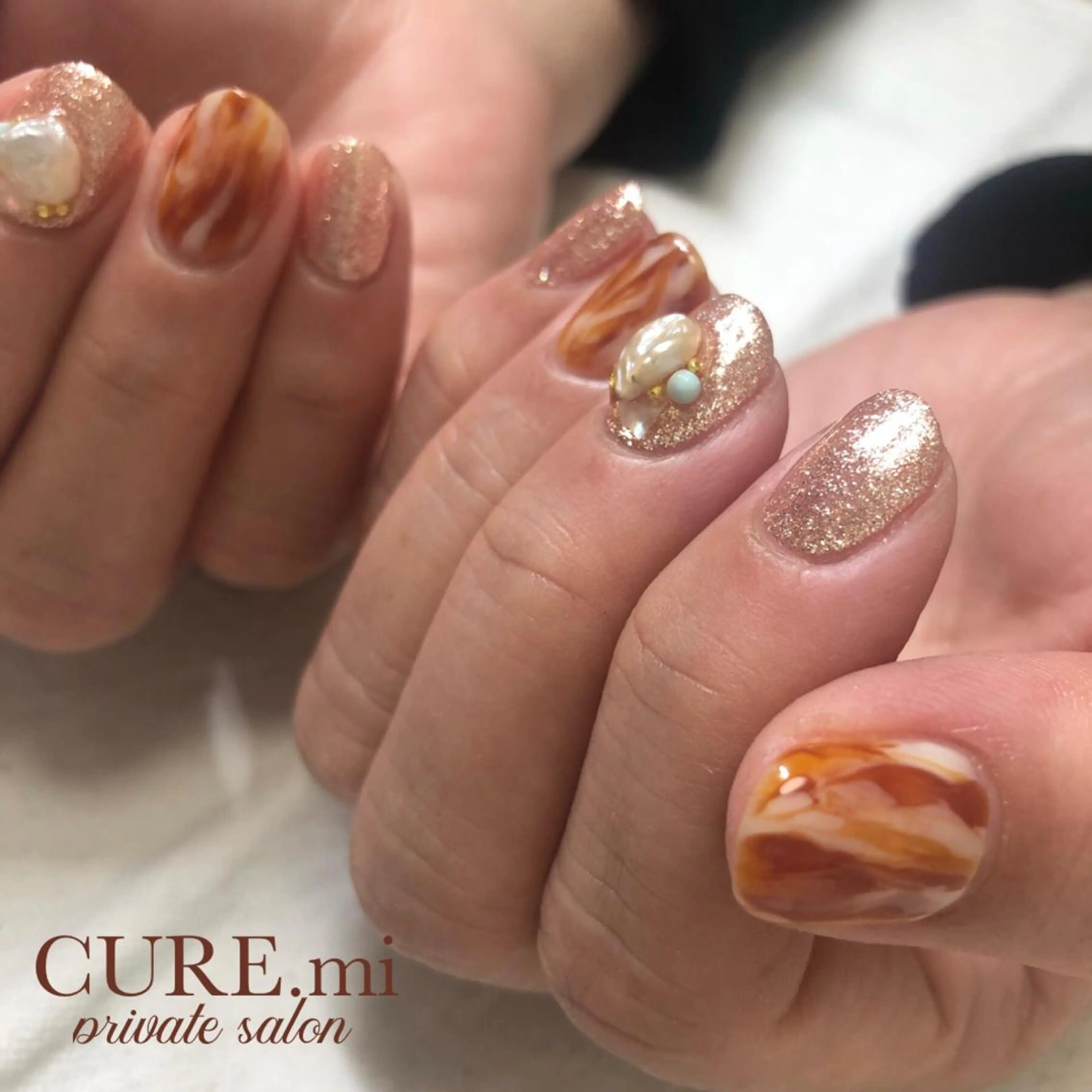 ネイル ブラウン 大理石ネイル(マーブル) ニュアンスネイル ハンドネイル ハンドケア 伊藤 美香のその他イメージ