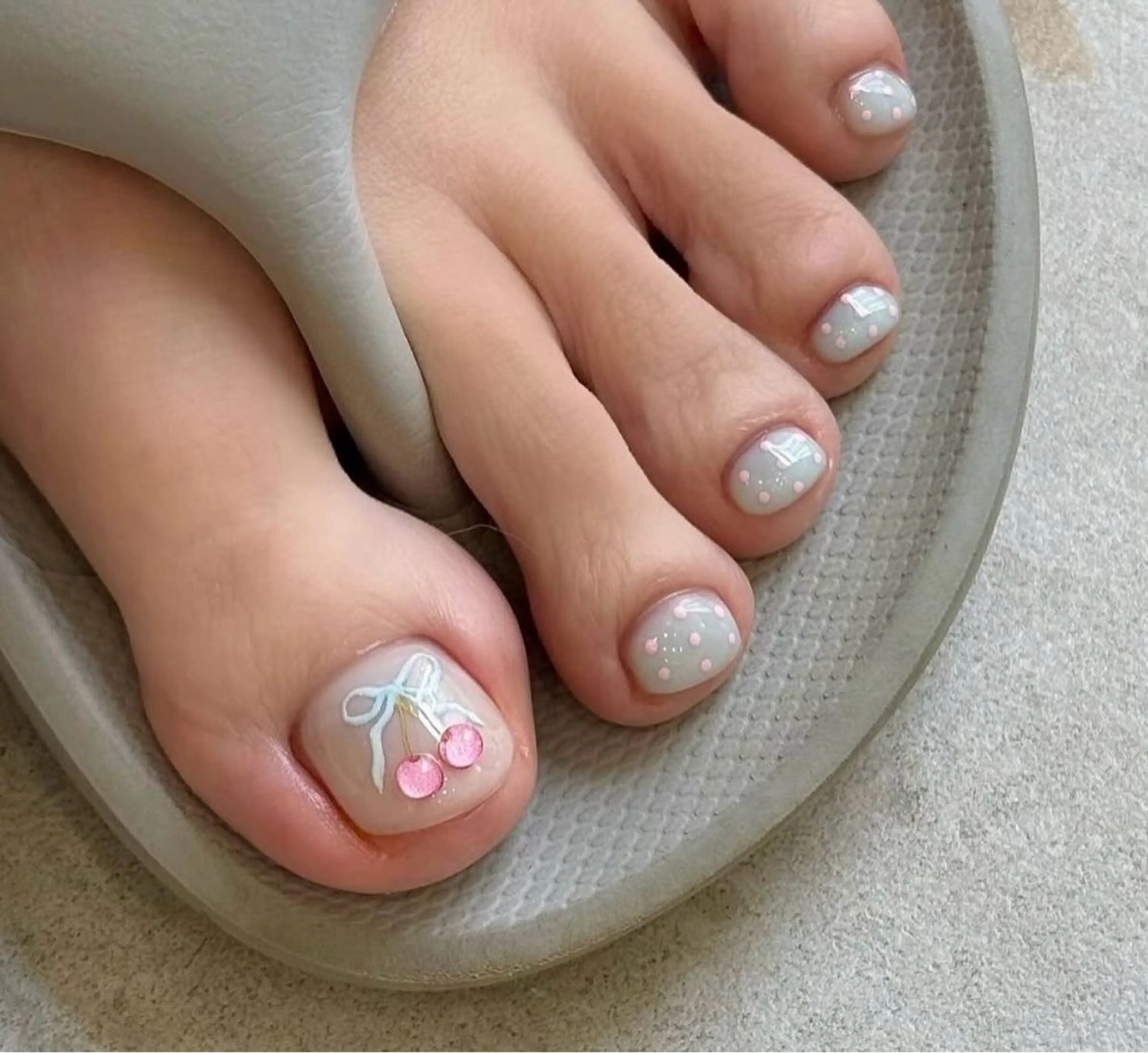 ネイル キラキラネイル 韓国ネイル ロングネイル ワンホンネイル フットネイル Josie nail salonのネイルデザイン