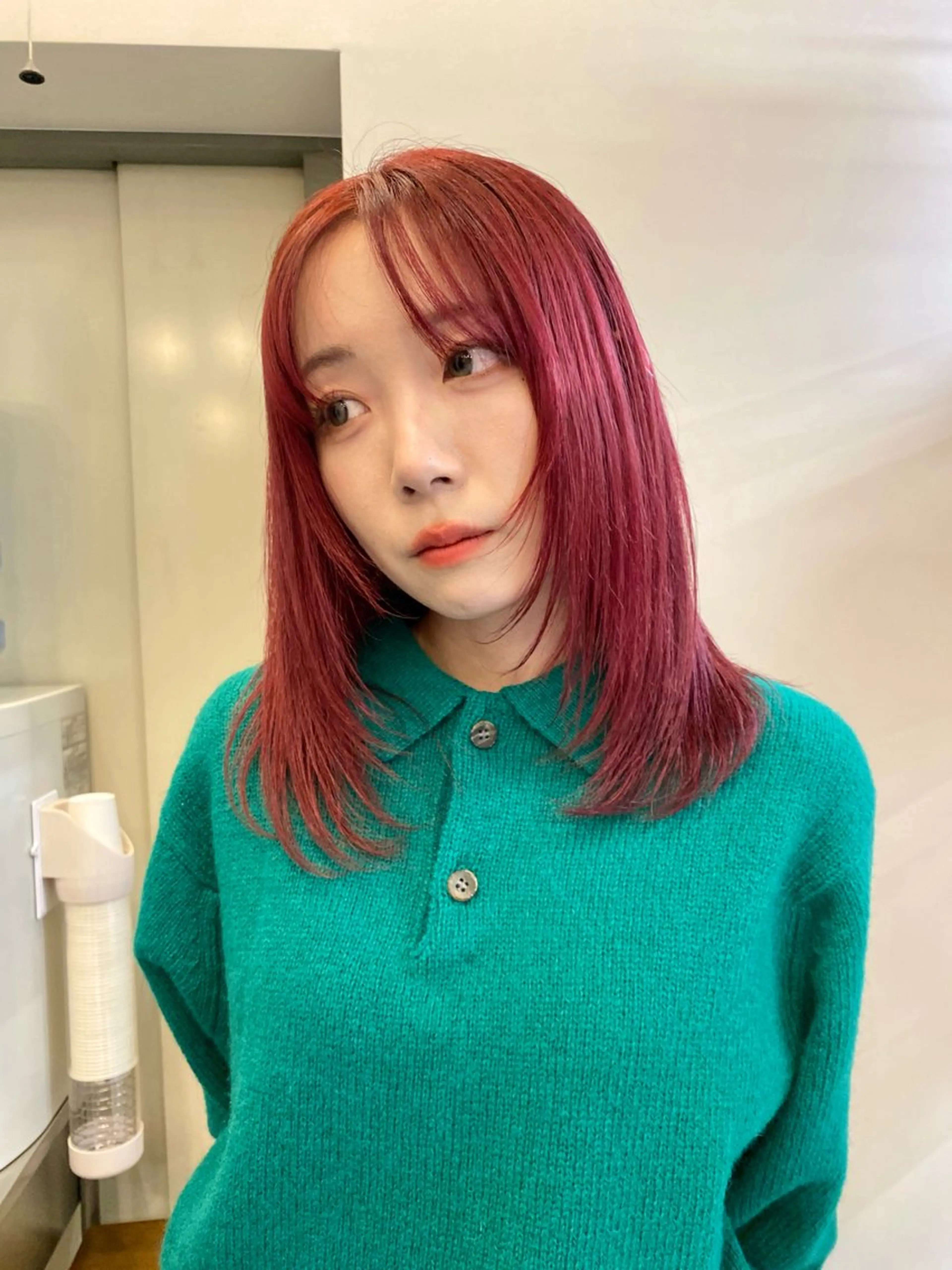 セミロング カラー ブリーチ ヒカル/ミディアム パーマ/ロングパーマのヘアスタイル