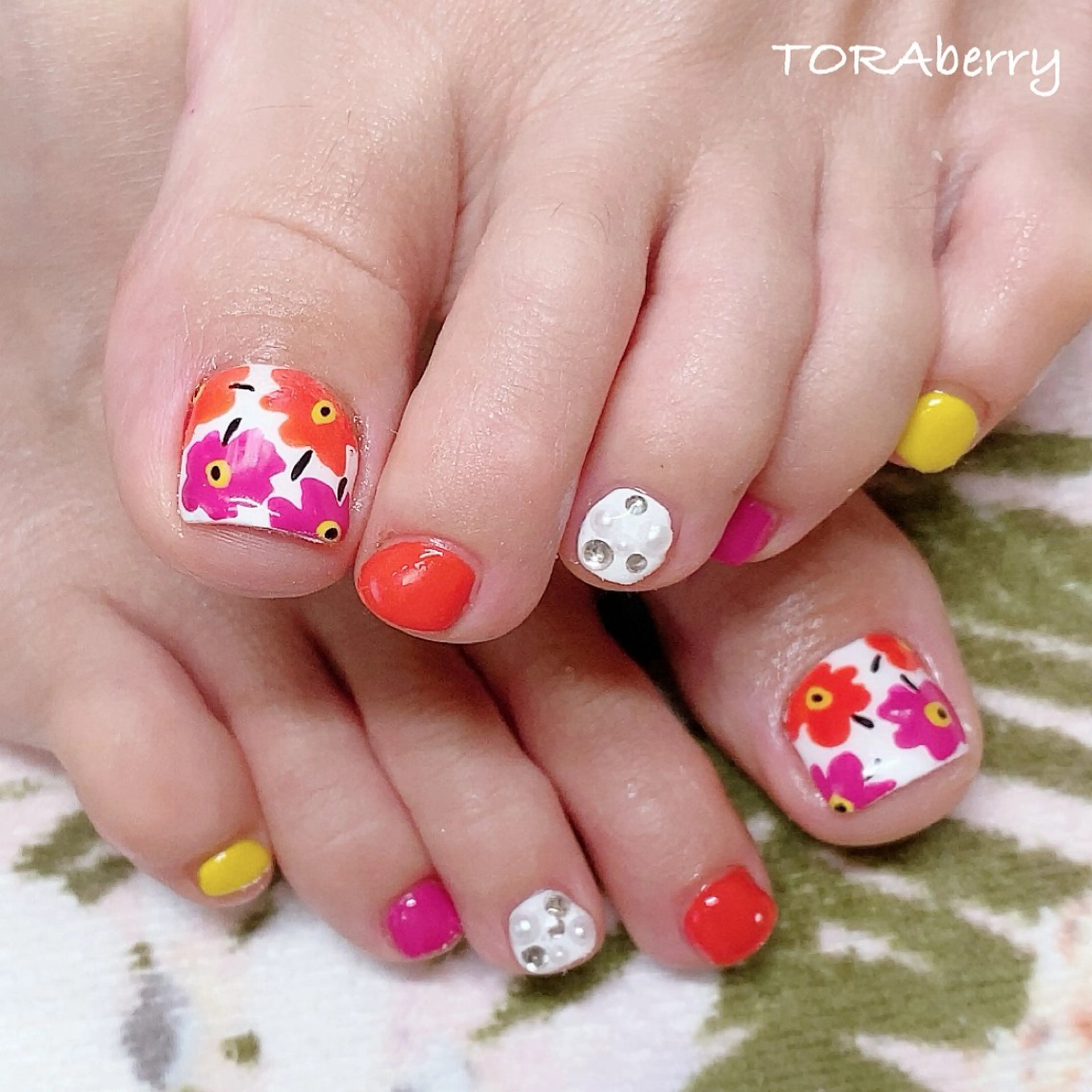 ネイル フットネイル ネイリスト なつみのネイルデザイン