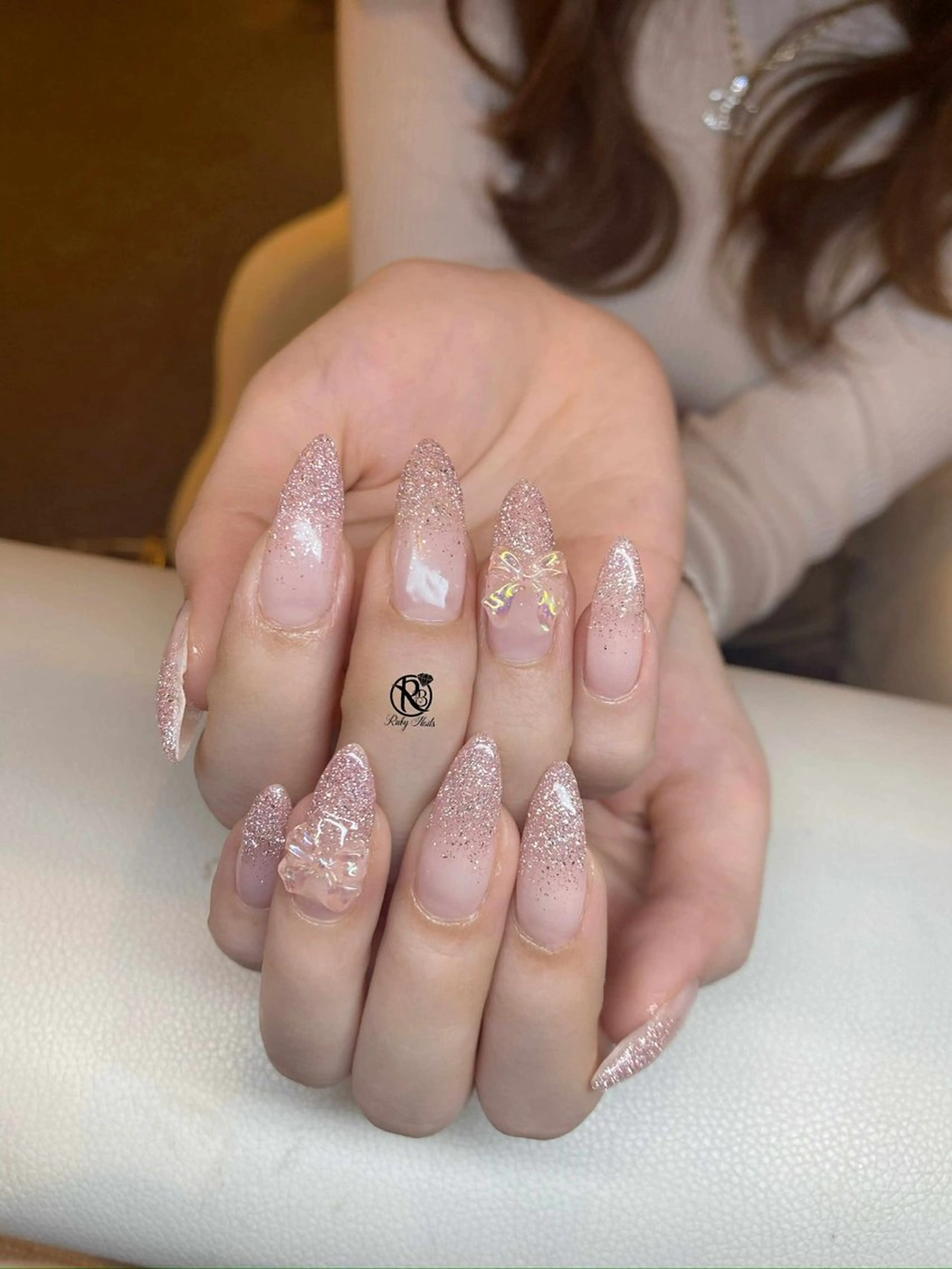 ネイル ボルドー ブラウン チークネイル ドット フットネイル ハンドネイル Yukichan 日暮里店のネイルデザイン