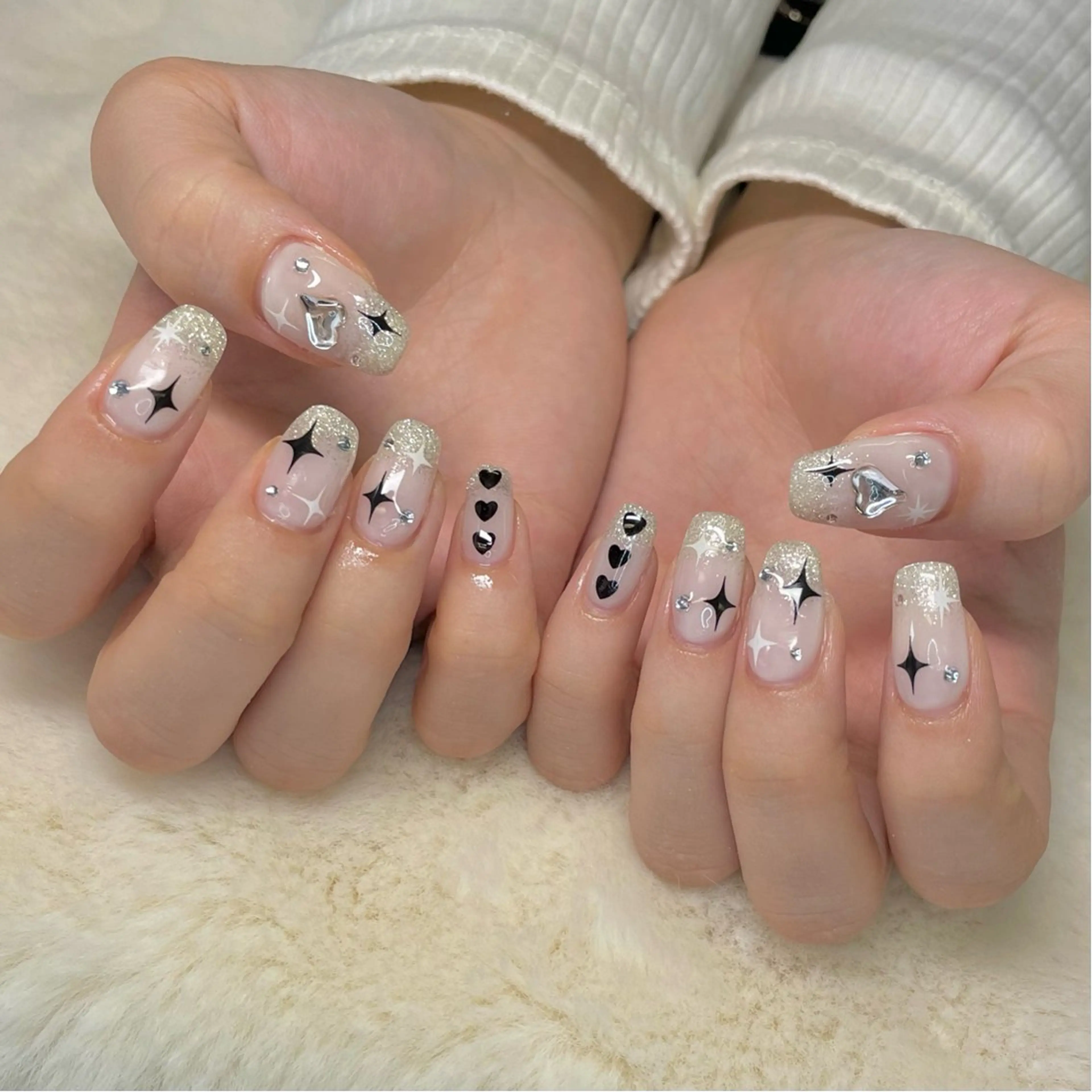 ネイル b'6 by Stir所属・b'6 SAKINAのネイルデザイン