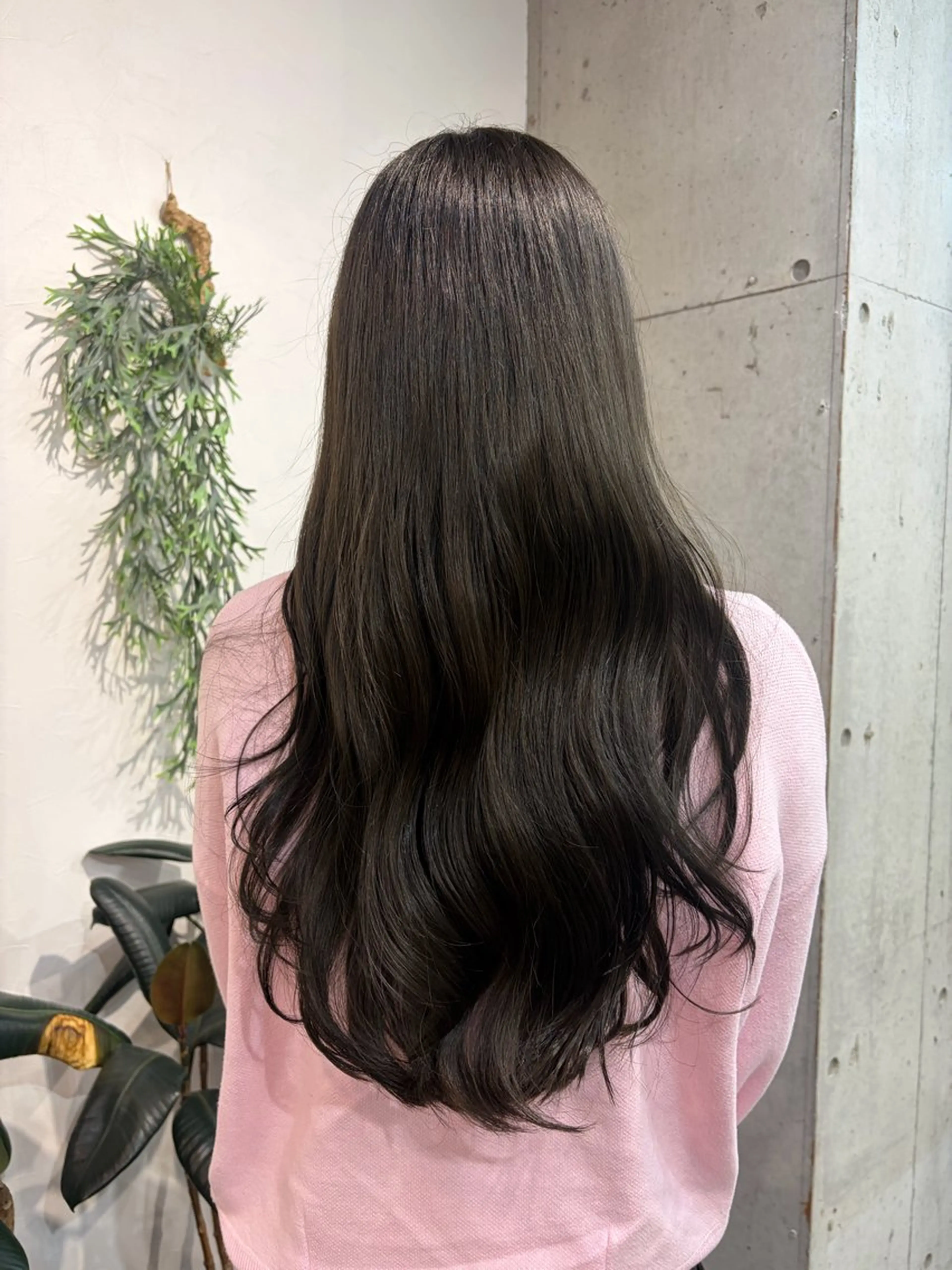 ロング カラー オリーブカラー [lani ] konatsuのヘアスタイル