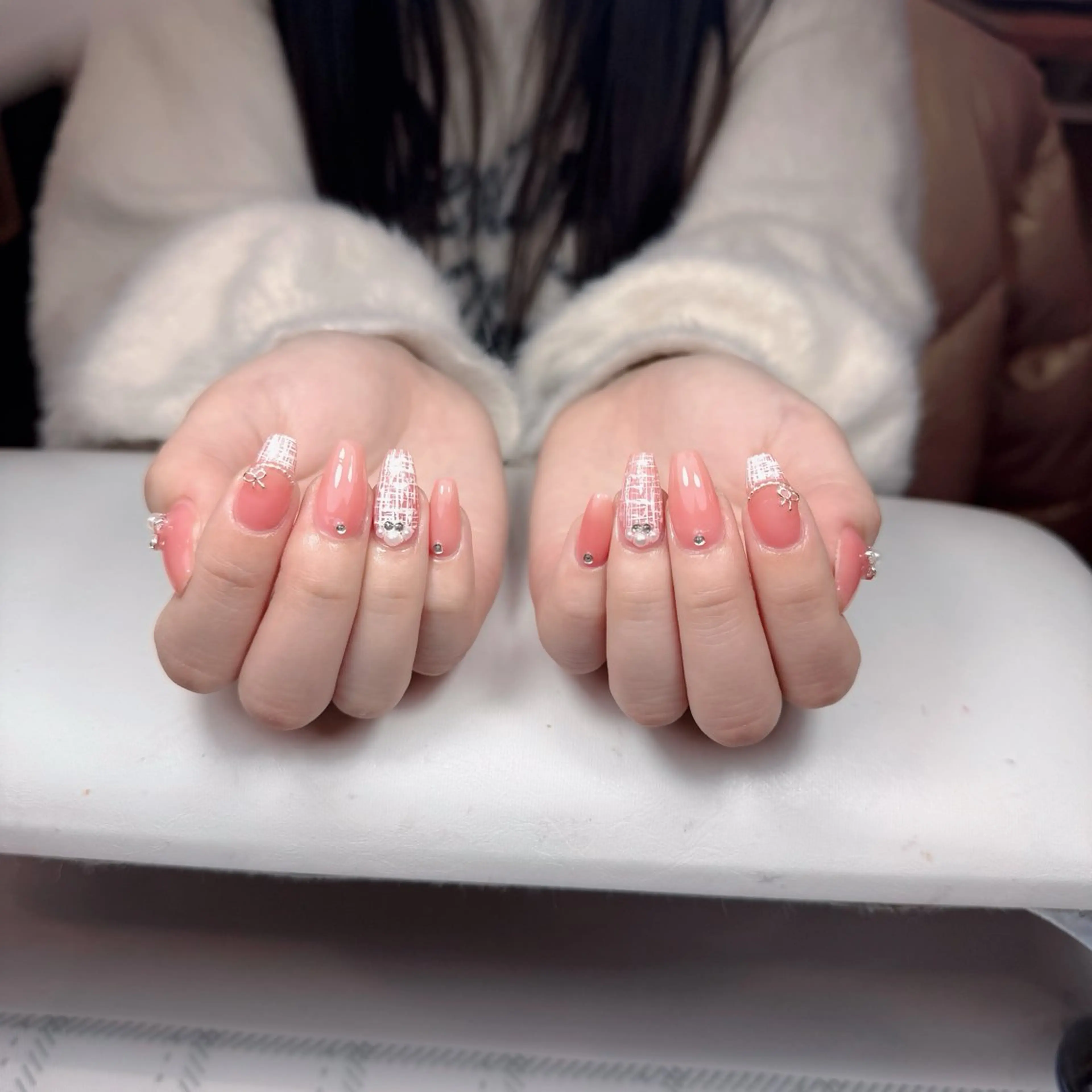 ネイル チークネイル フレンチネイル グラデーション 韓国ネイル マグネットネイル ハンドネイル Hana nail所属・Hana Nailのネイルデザイン