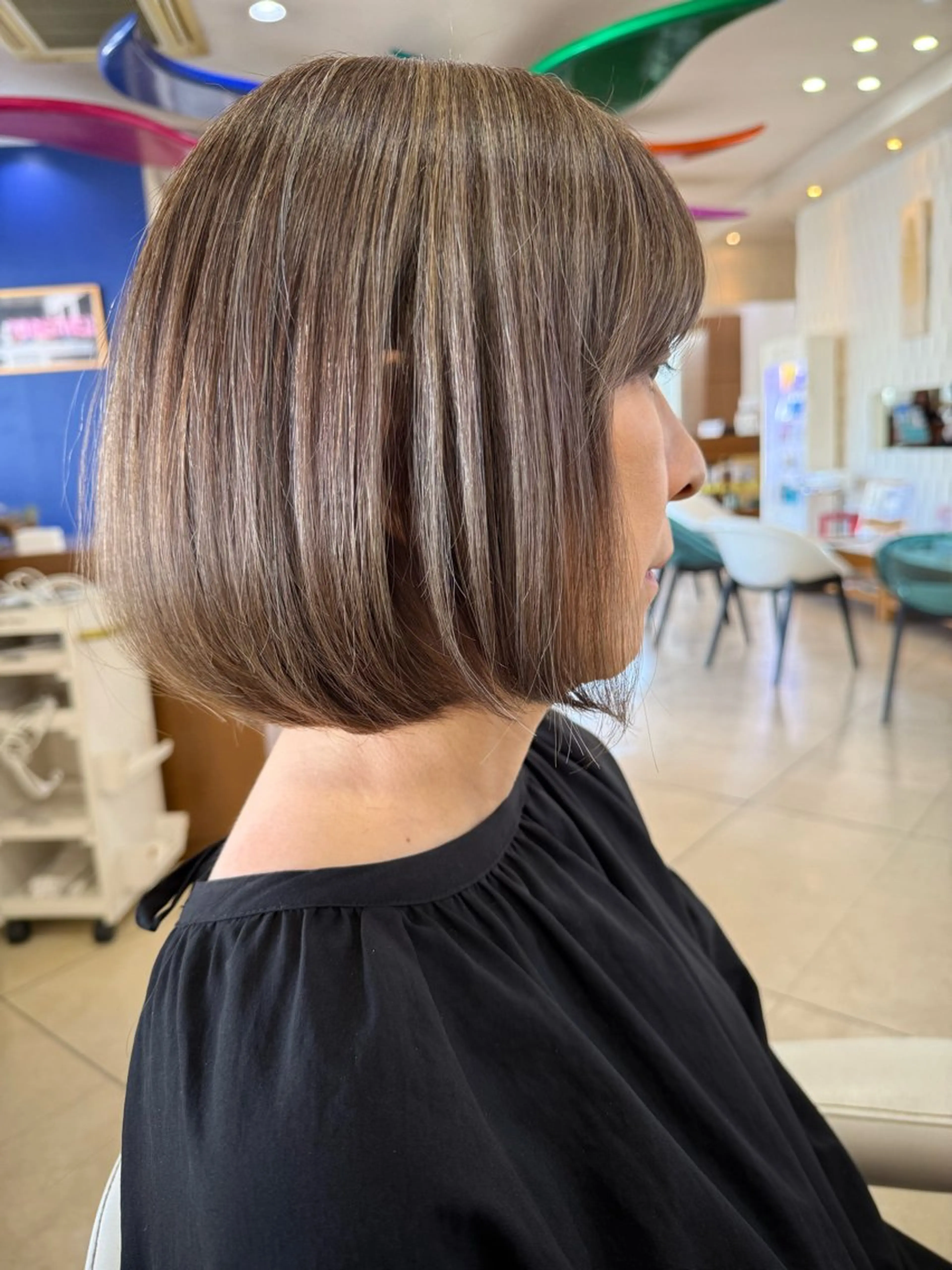 カット+ブリーチなし透明感カラーの写真