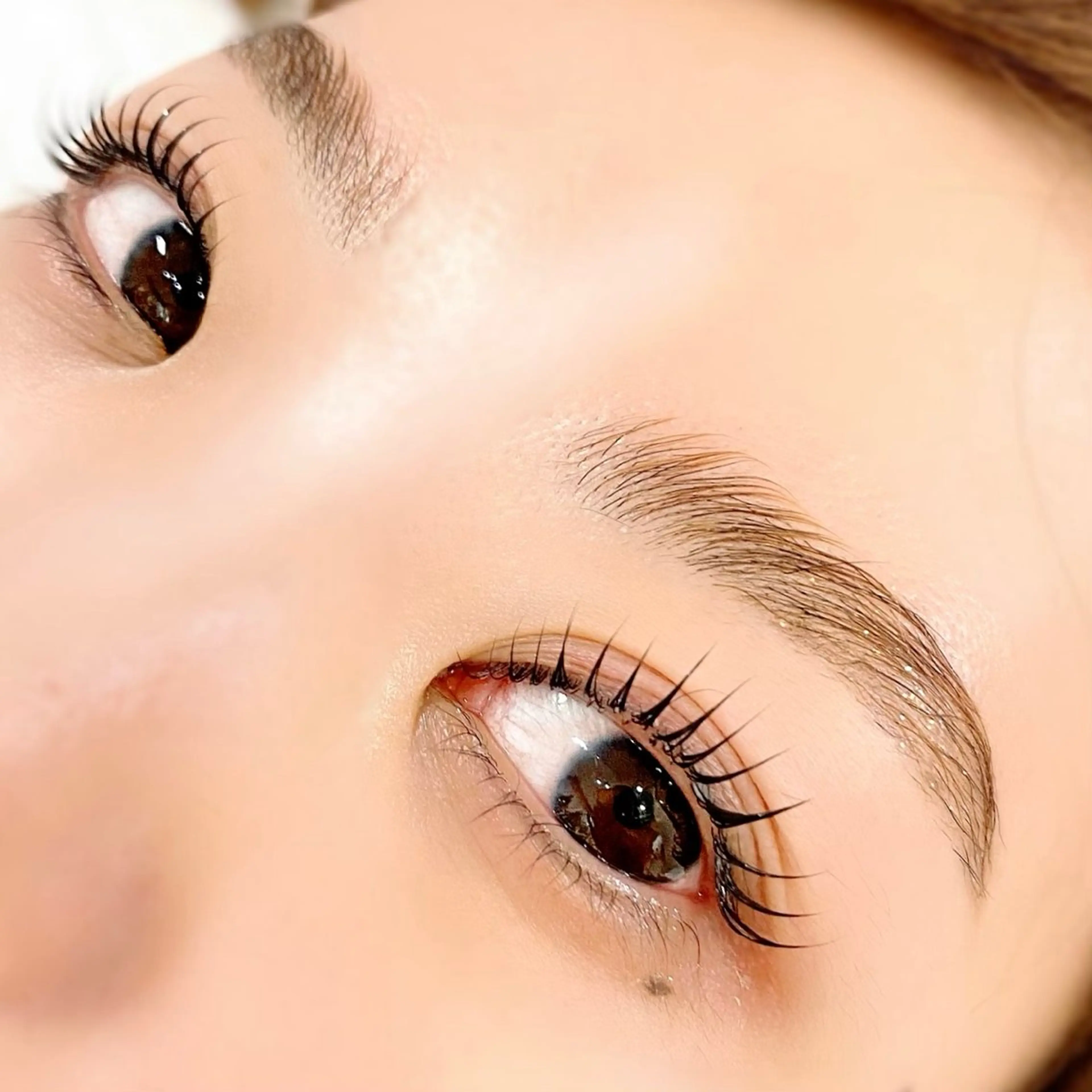 アイブロウ jolif池袋店所属・Rune 《池袋》のマツエク・マツパデザイン