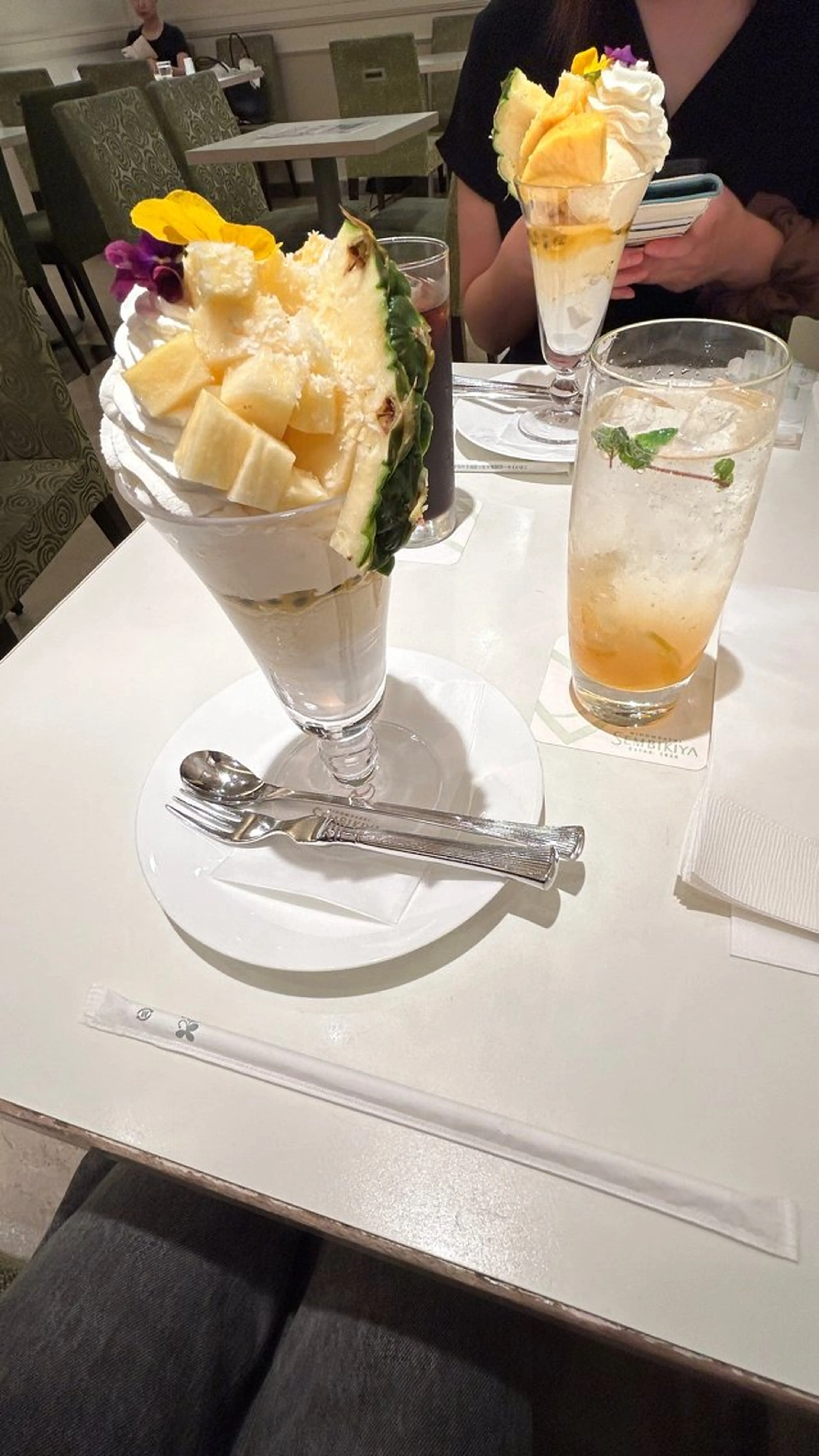 セミロング アニメ,Vオタク× 即効痩せエステサロンのエステ・リラクイメージ