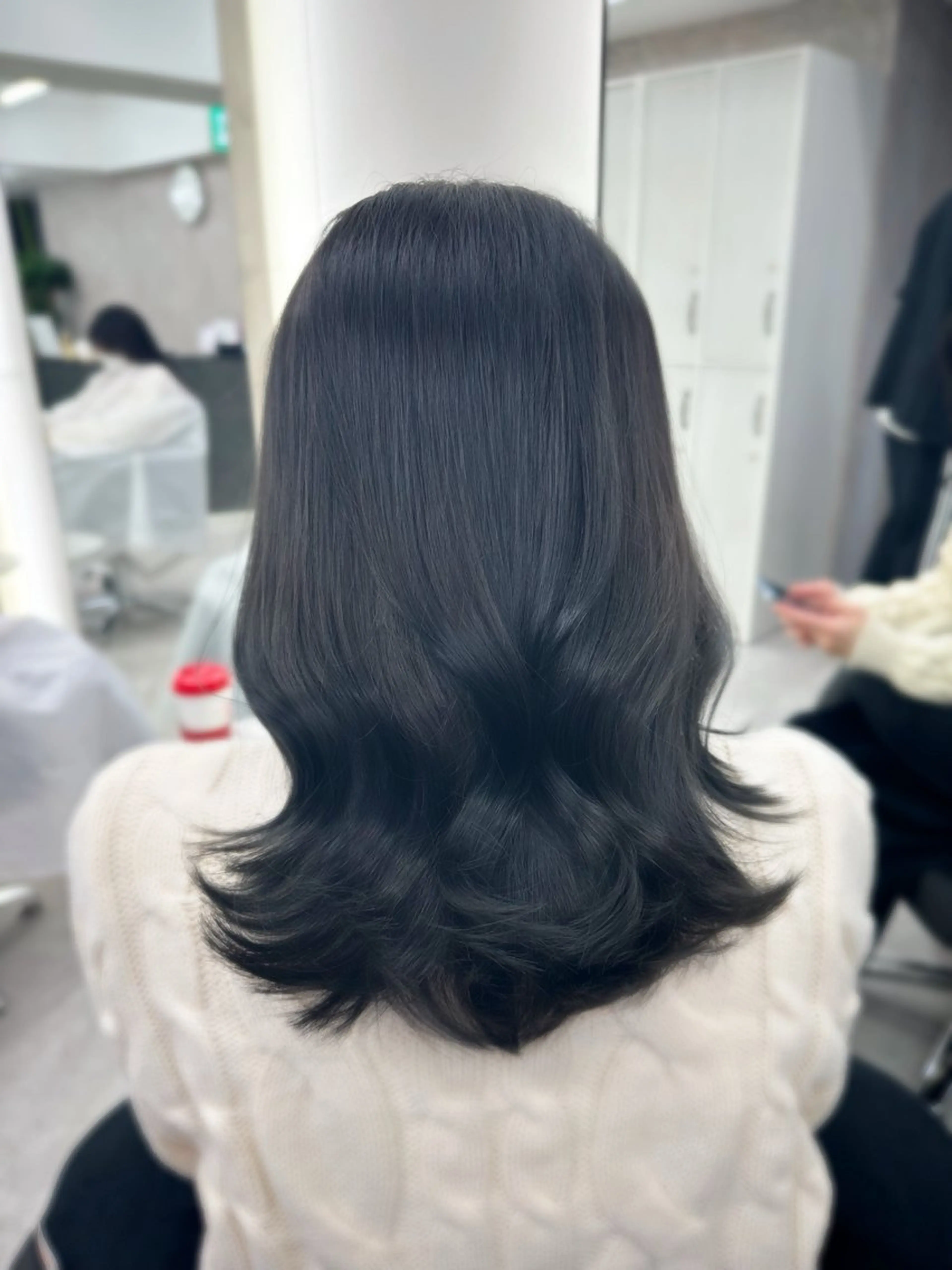ミディアム 顔まわりレイヤー 顔周りカット 韓国風ヘア レイヤーカット カット ヘアカラー トリートメント なんば/透明感カラー 韓国ヘア/田之上千尋のヘアスタイル