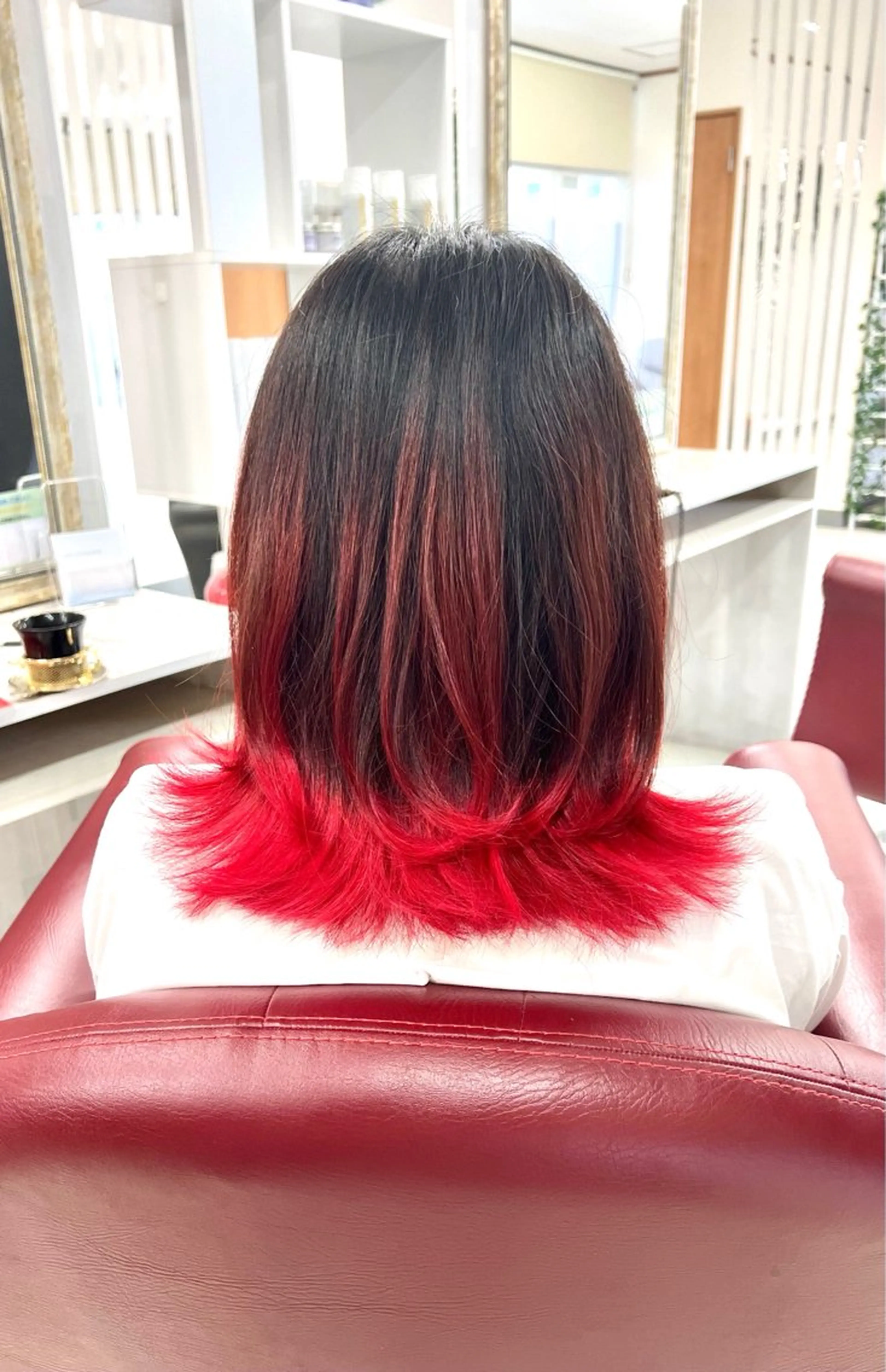 ミディアム カラー グラデーションカラー レッドカラー KEN 🌟のヘアスタイル