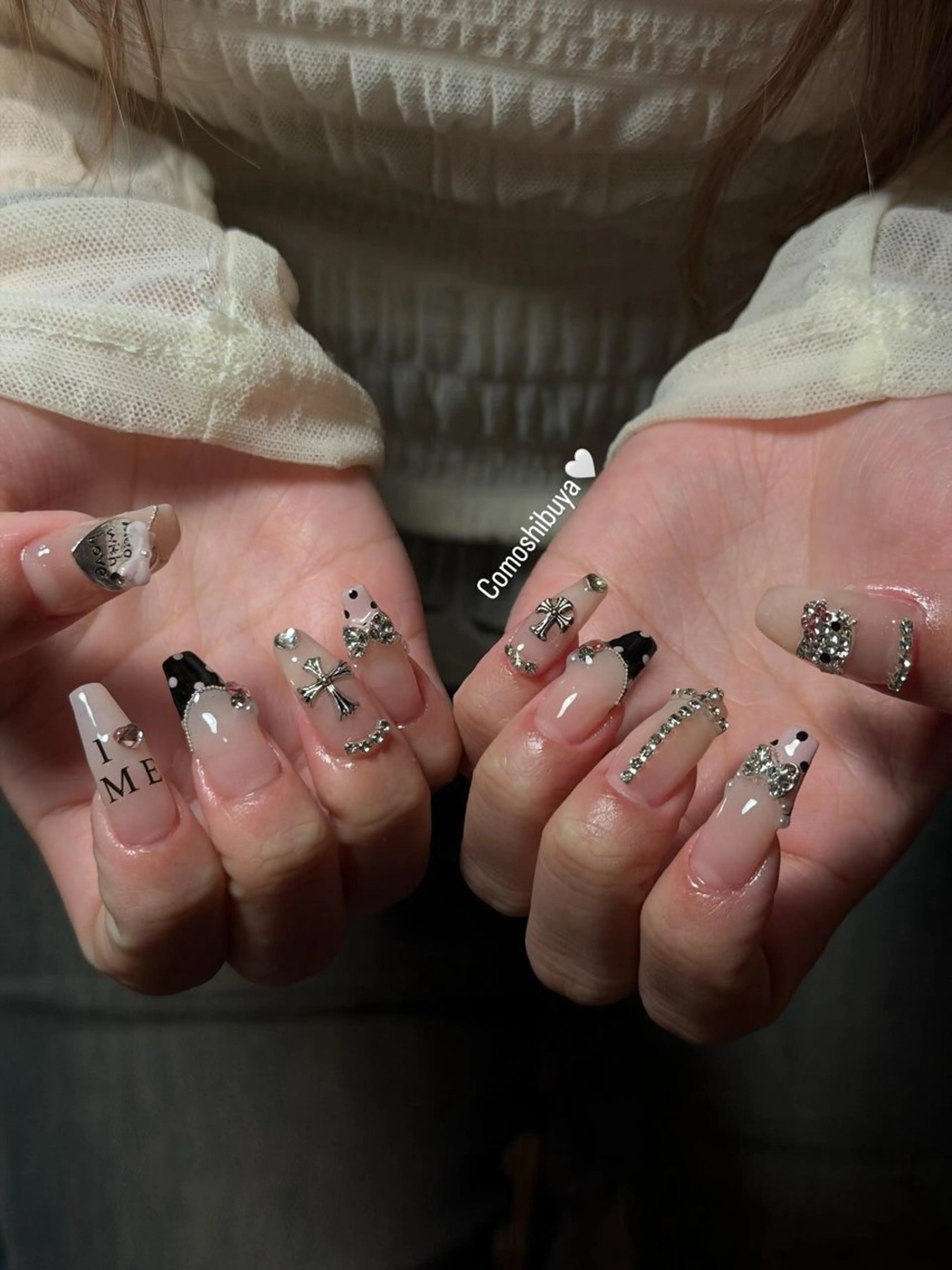 ネイル 韓国ネイル シンプルネイル ワンホンネイル CoMo Nail Studio所属・CoMo Nailのネイルデザイン