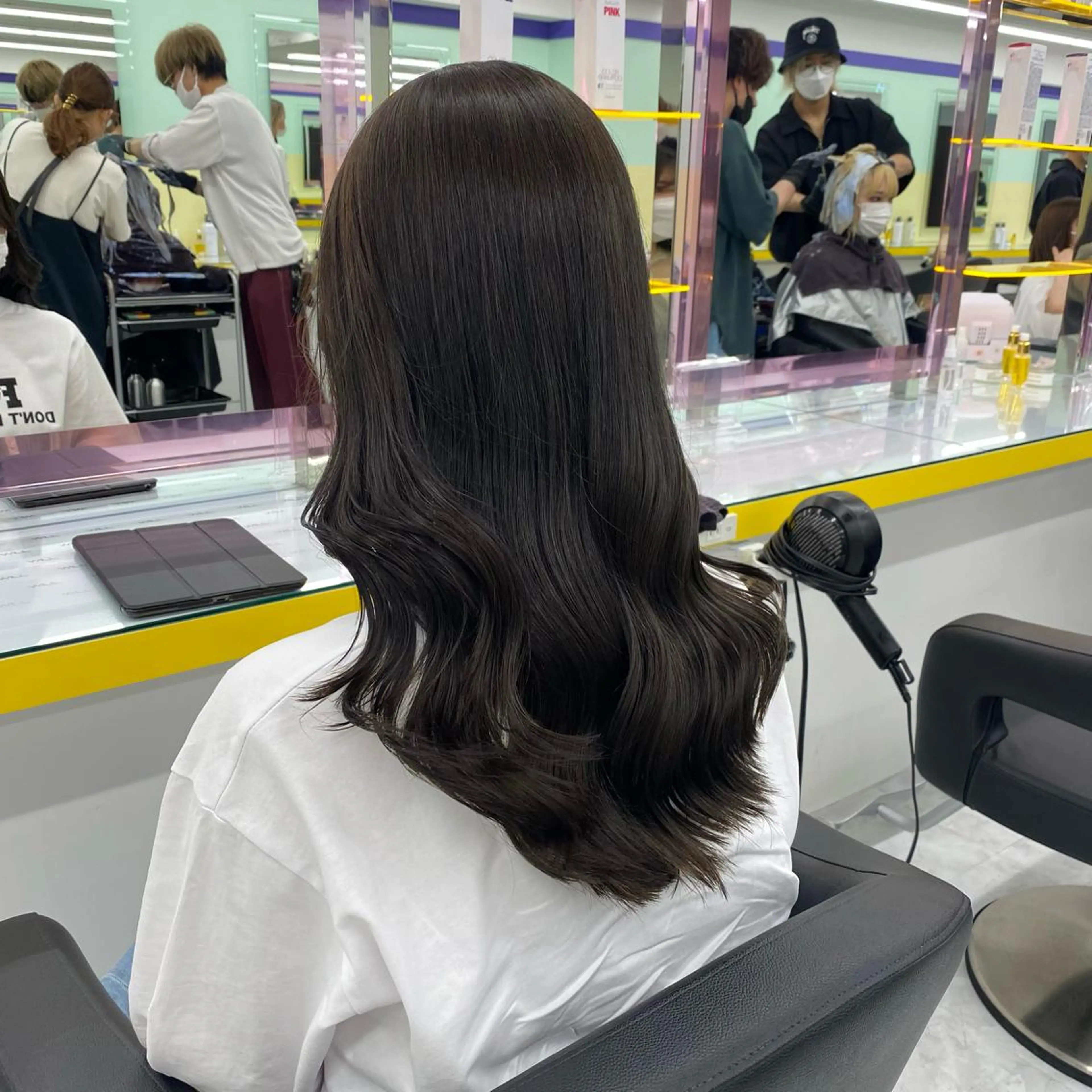 ミディアム カラー パーマ ヘアアレンジ メンズ キッズ ネイル マツエク・マツパ アイブロウ アッシュ ベージュカラー Lumo所属・💖横浜ブリーチなし 💖MIHOのヘアスタイル