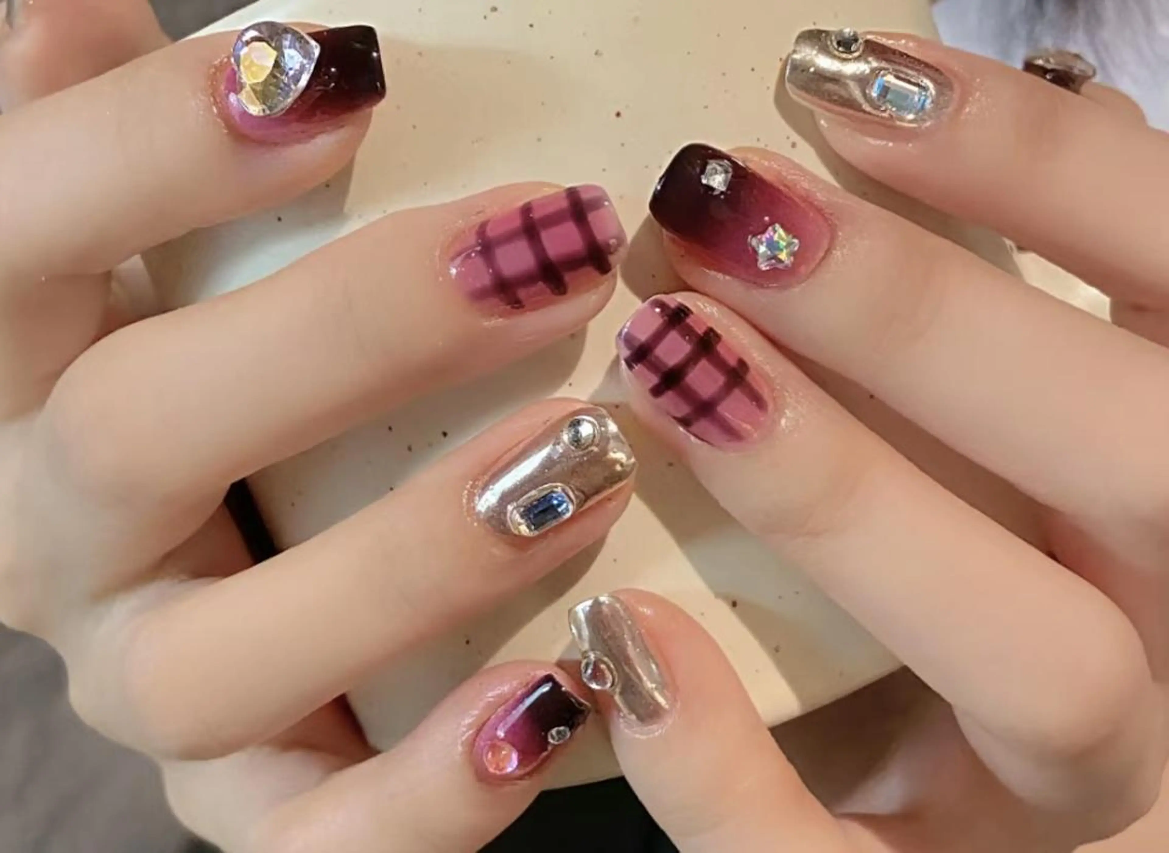 ネイル VIVIAN リサのネイルデザイン