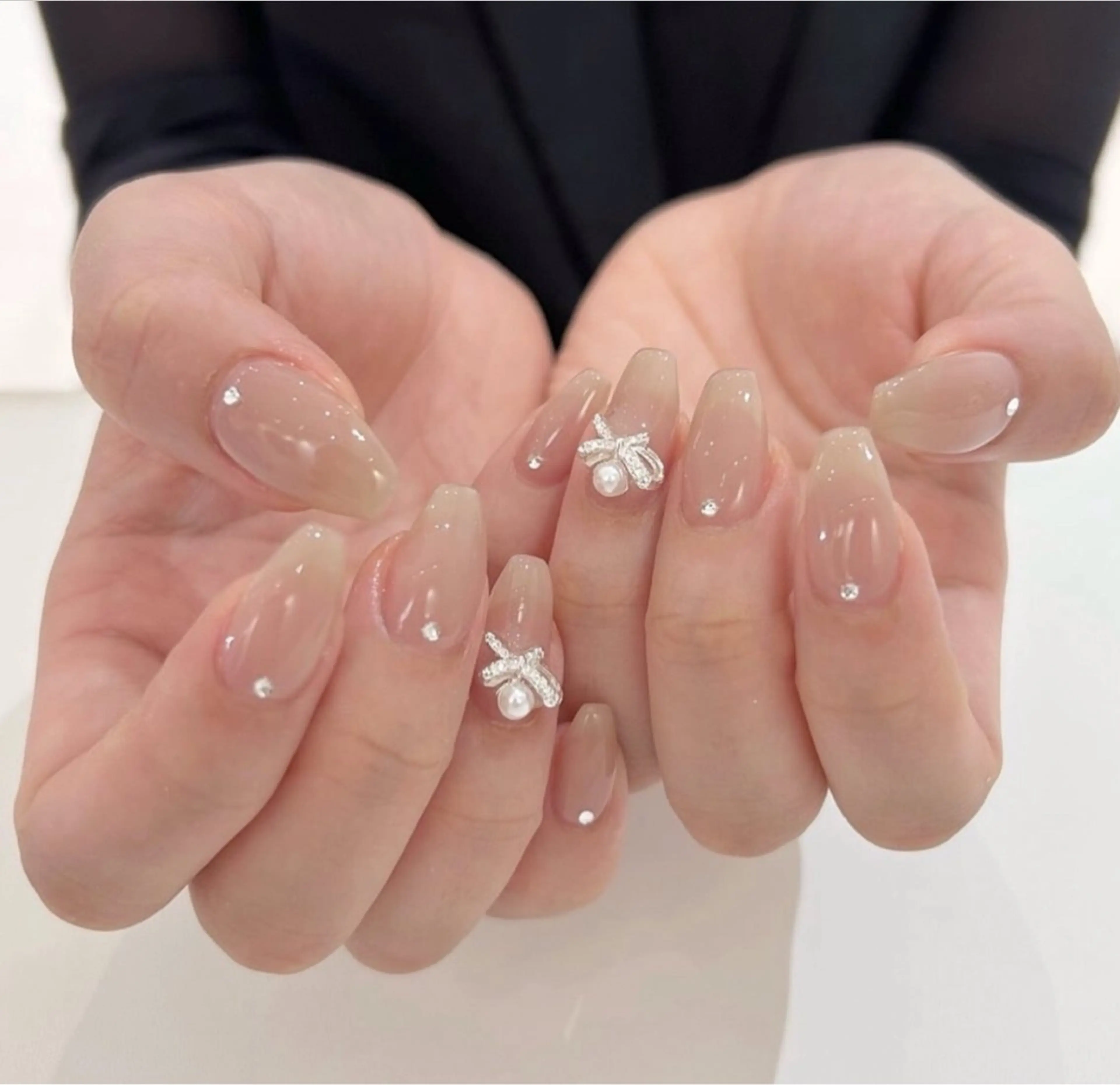 ネイル 長さ出し グラデーション キラキラネイル 韓国ネイル ラメ(グリッター) ハンドネイル ハンドケア Chisa Nail Studio所属・チ サのネイルデザイン