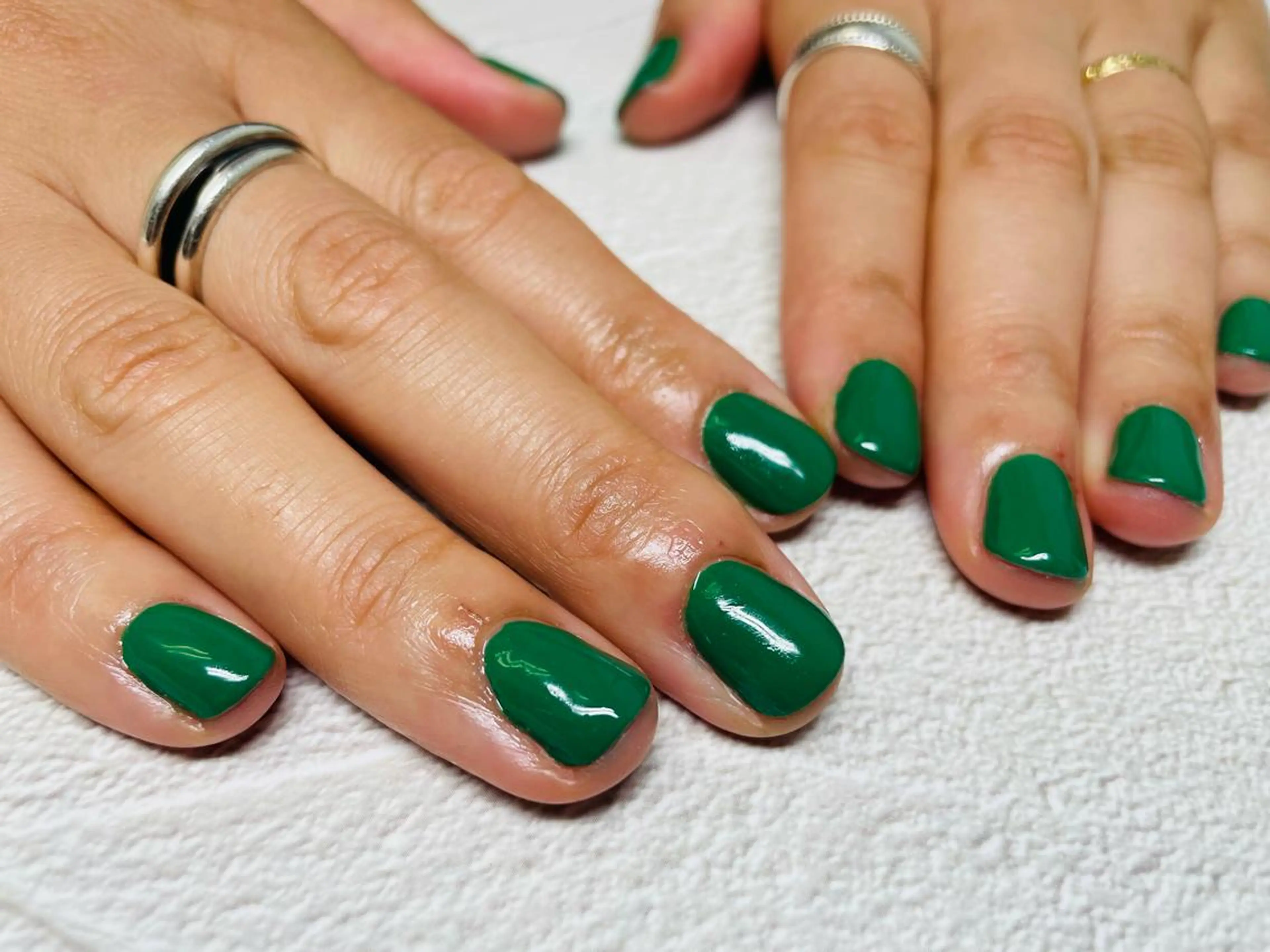 ネイル グリーン ハンドネイル benebene所属・古岡 愛のエステ・リラクイメージ