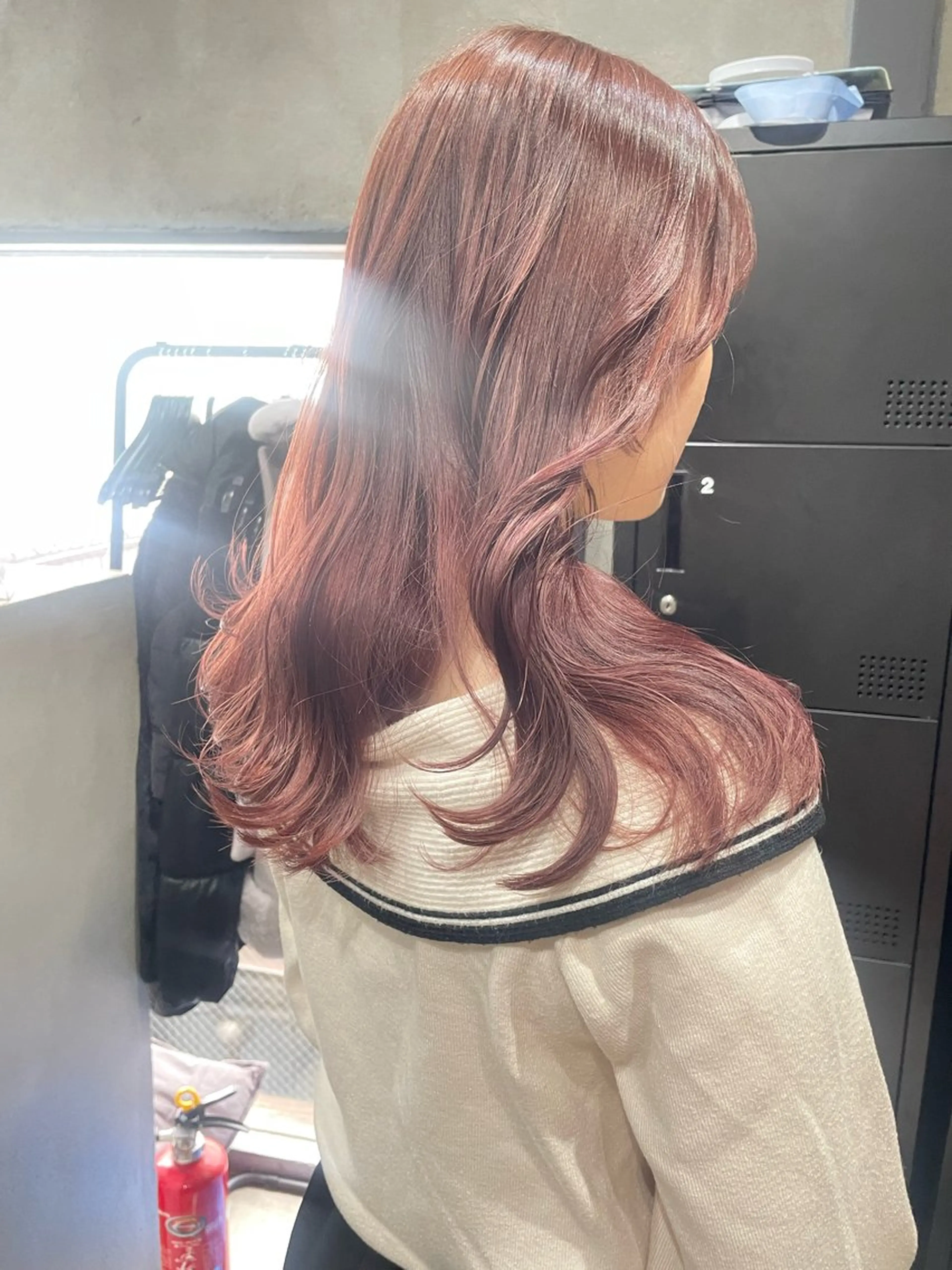 セミロング カラー ベージュカラー ピンクカラー ピンクベージュ AIRI layer cut hairのヘアスタイル