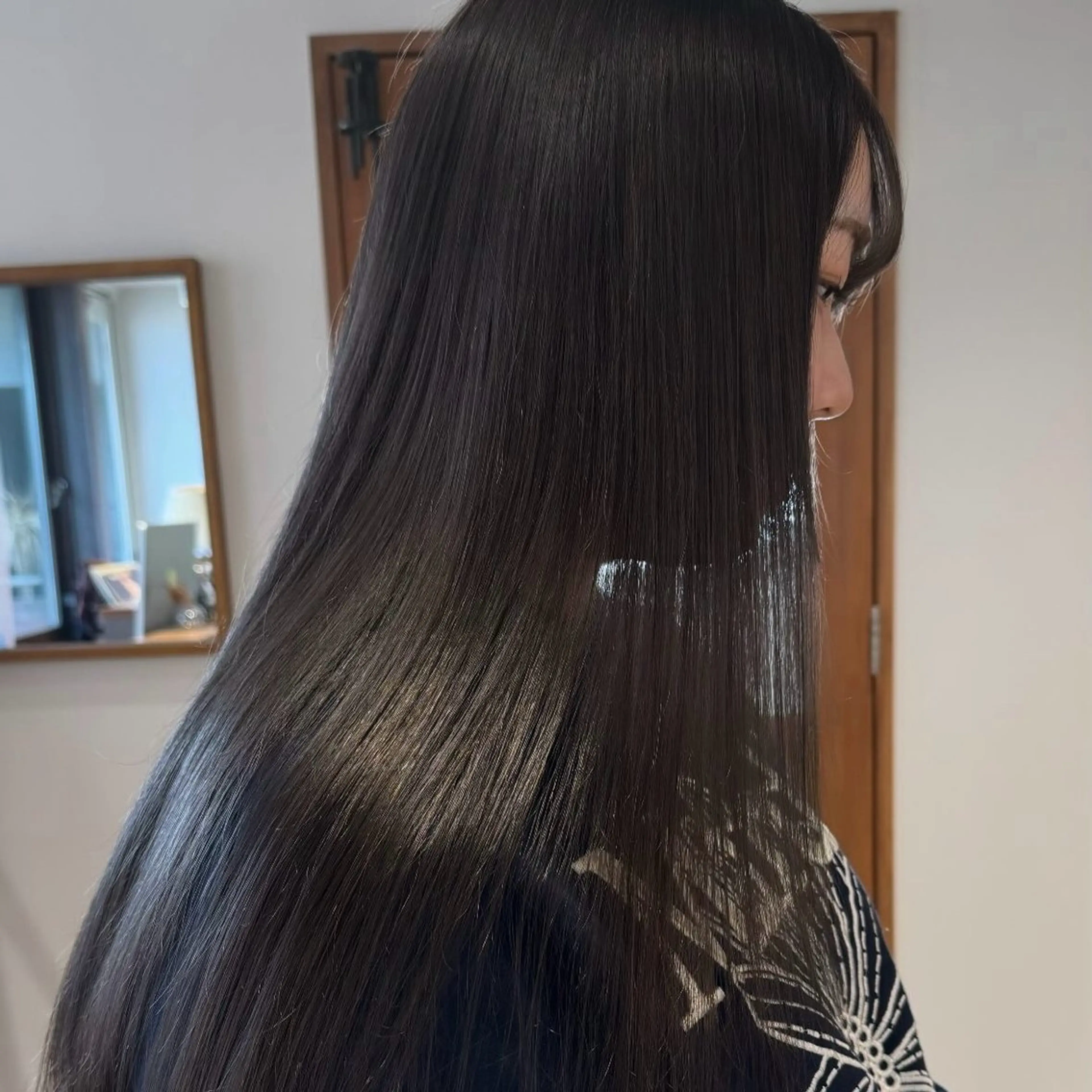 🌀うねりが気になる方🌀縮毛矯正+うる艶トリートメントの写真