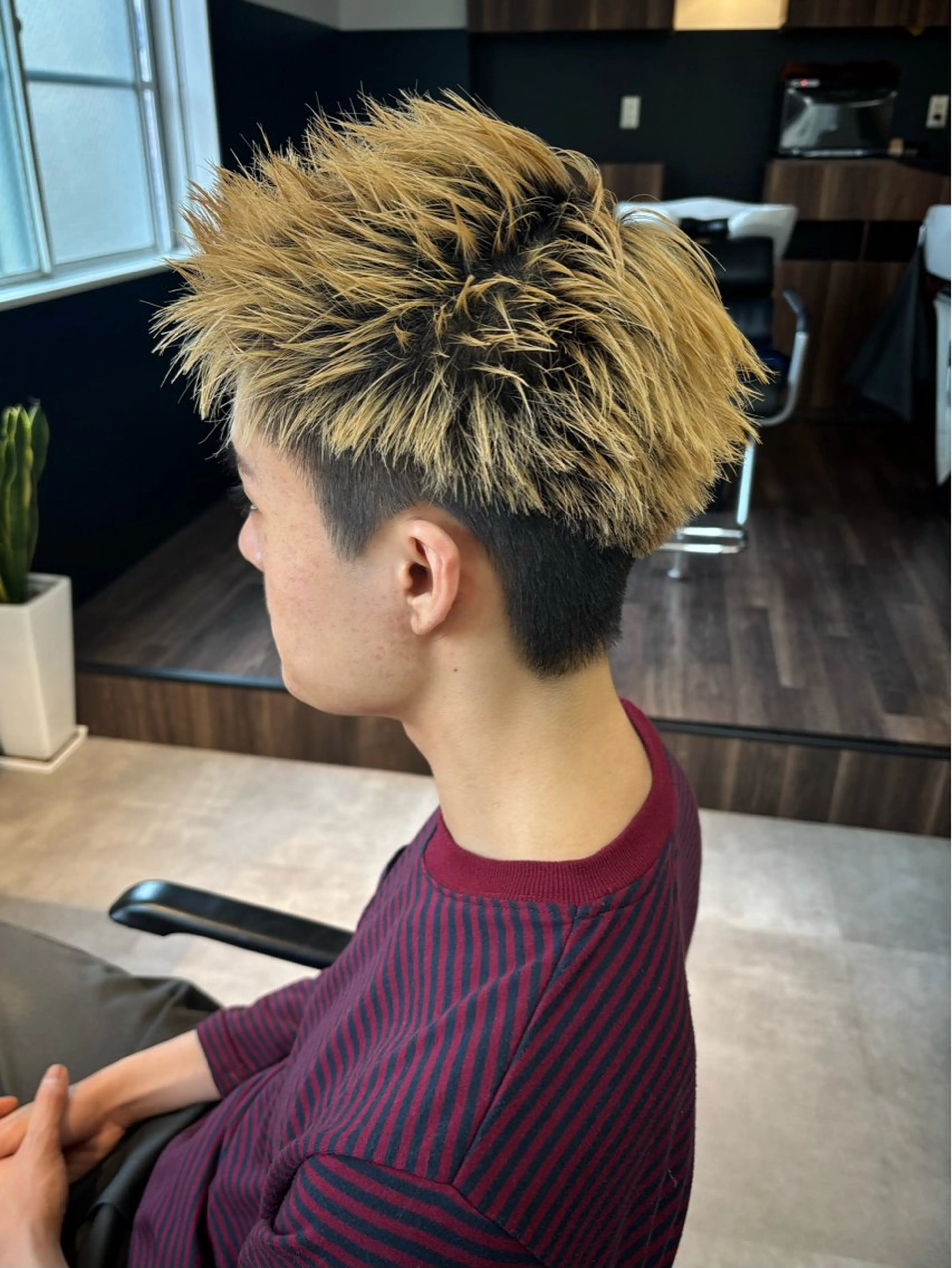 メンズ ツーブロック カット フェザーパーマ/韓国 /メンズカット/保立のヘアスタイル