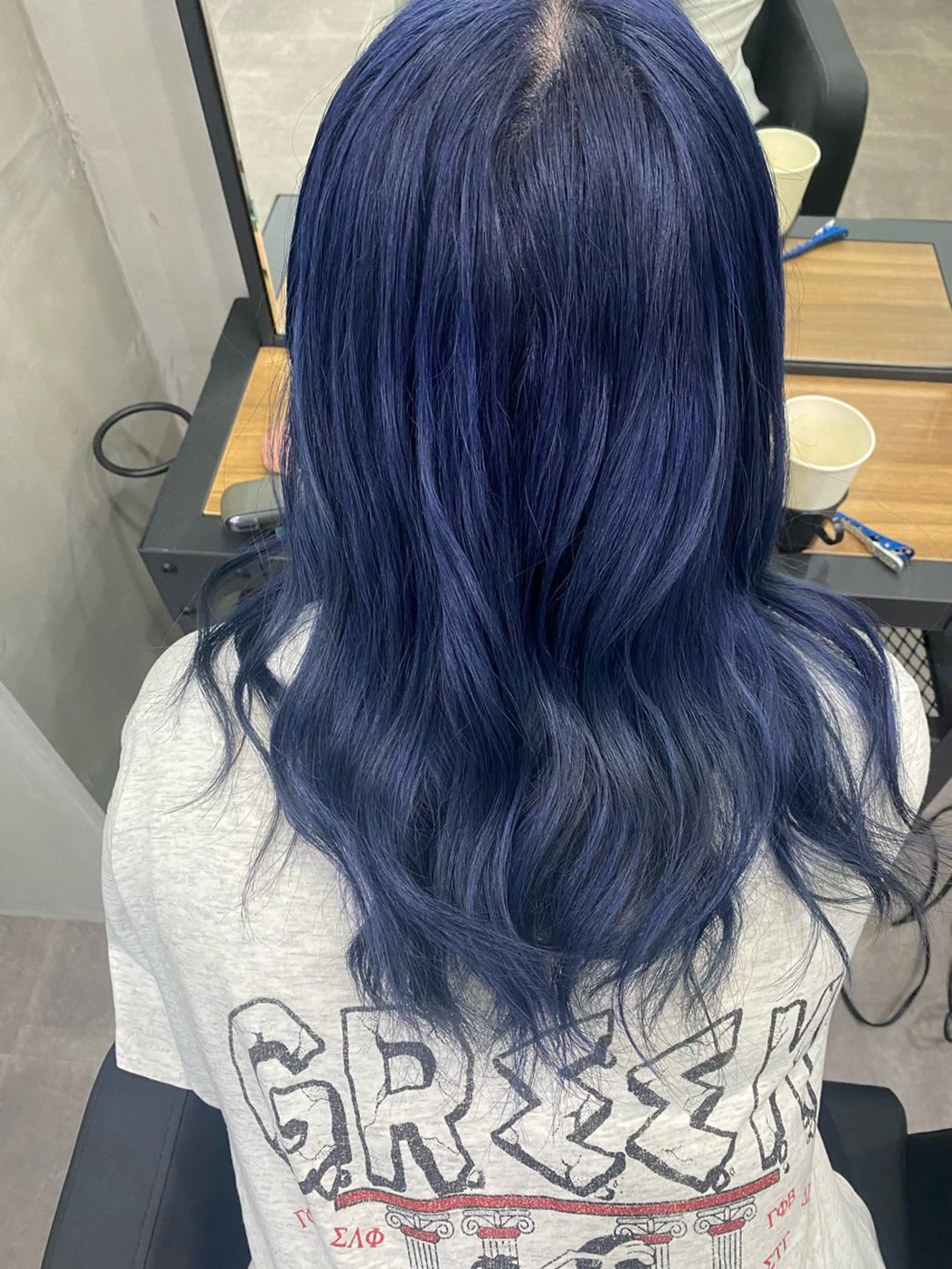 ミディアム カラー ブリーチ ブルーカラー ネイビーカラー シルバー Cecil hair所属・yui/パーマ/ メンズカットのヘアスタイル