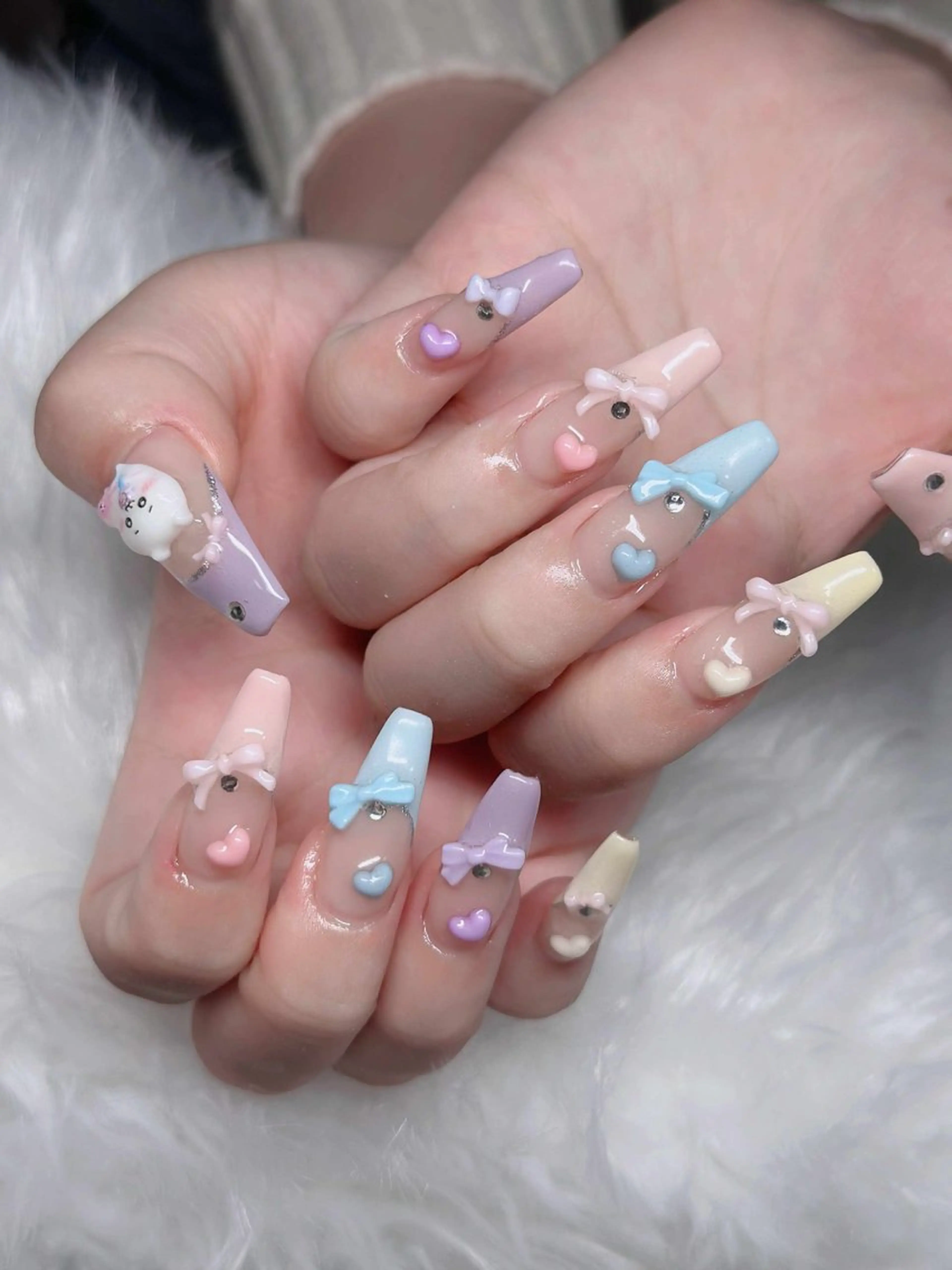 ネイル フレンチネイル ジェルネイル ガラスフレンチ ハロウィン ハート ハンドネイル H.baby Nail Salonのネイルデザイン