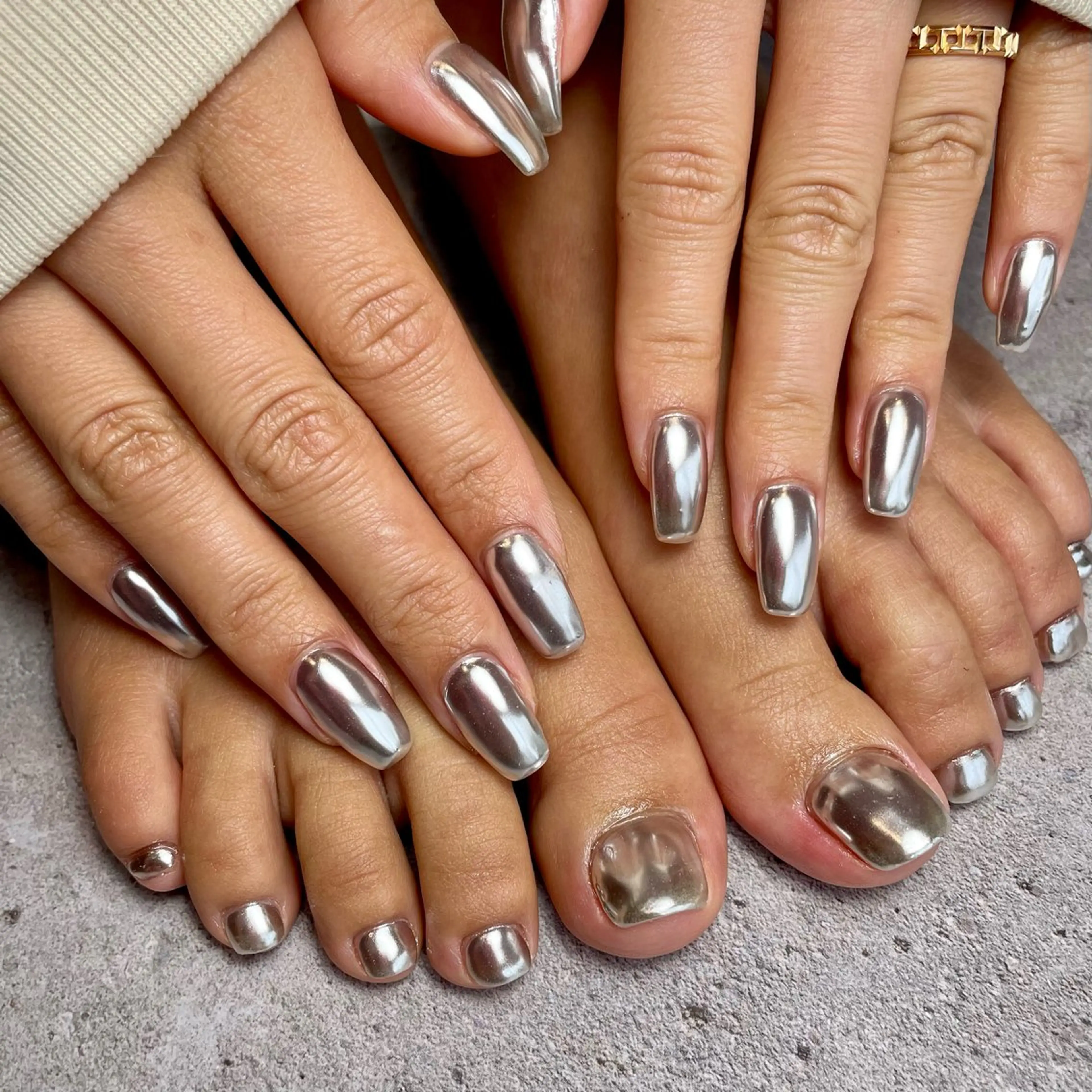 ネイル フットネイル おそろいネイル ワンカラーネイル ハンドネイル Reflection marikoのネイルデザイン